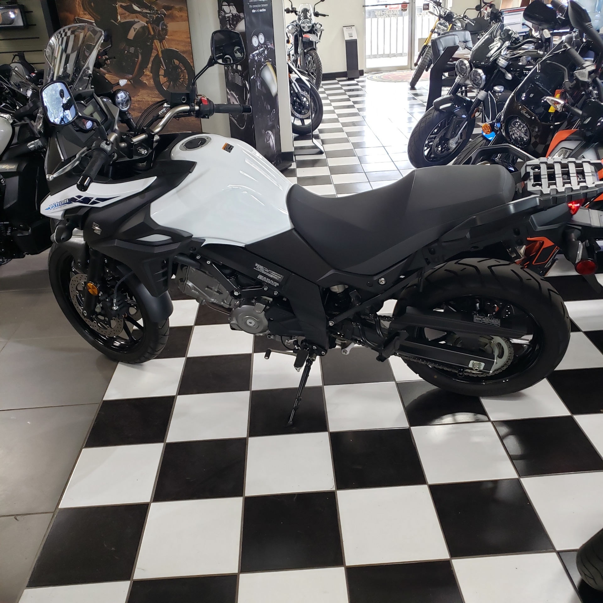 2022 Suzuki V-Strom 650XT in Enfield, Connecticut - Photo 2