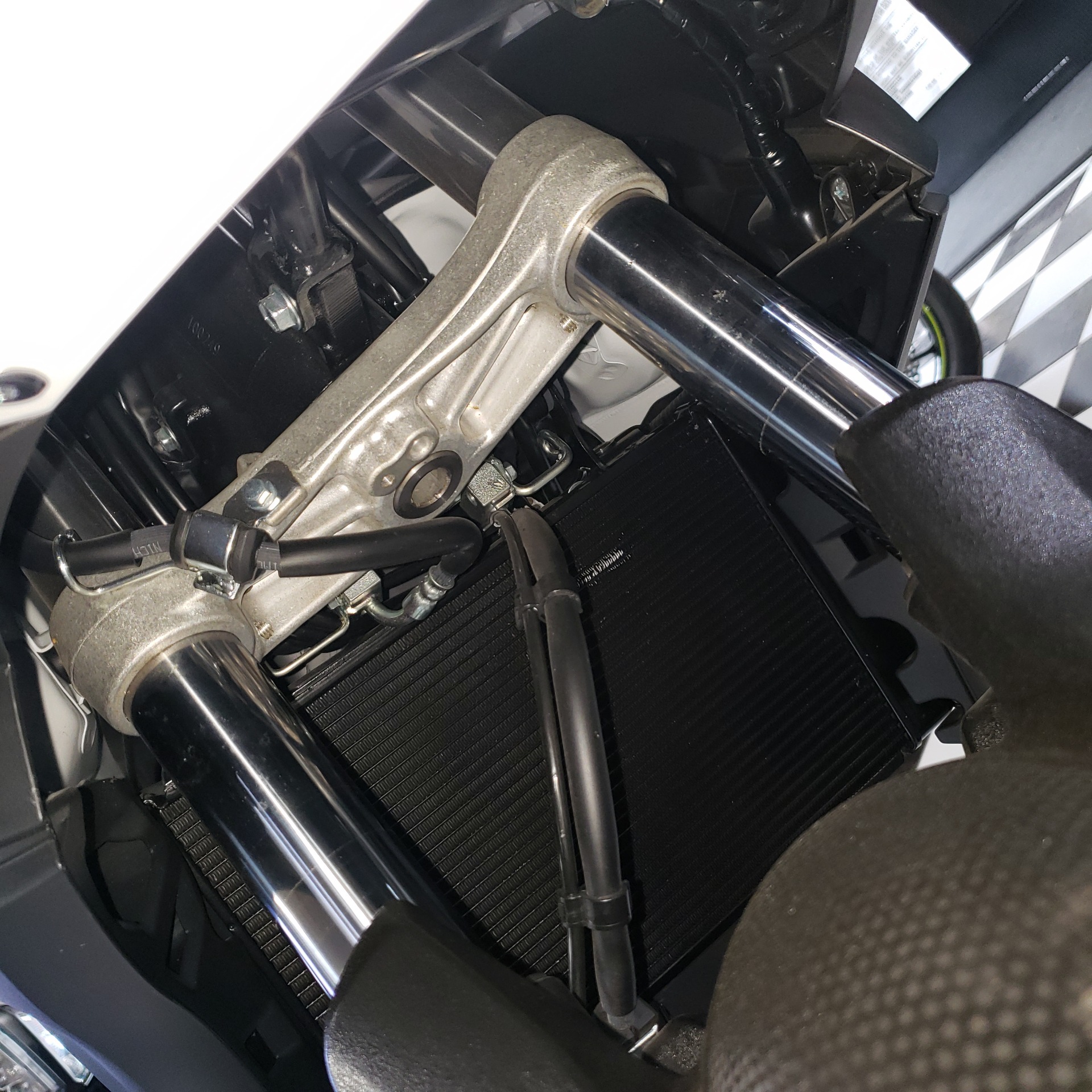 2022 Suzuki V-Strom 650XT in Enfield, Connecticut - Photo 14