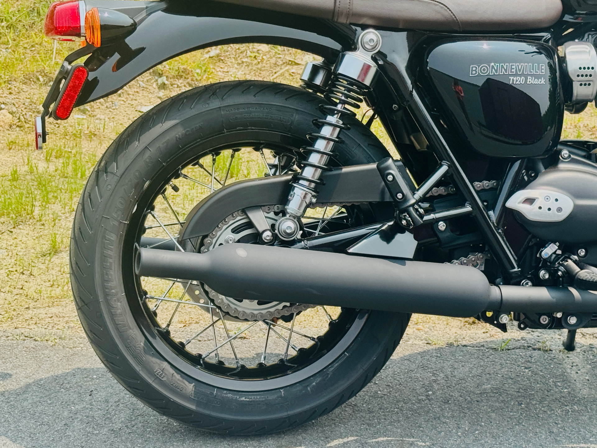2025 Triumph Bonneville T120 Black in Enfield, Connecticut - Photo 18