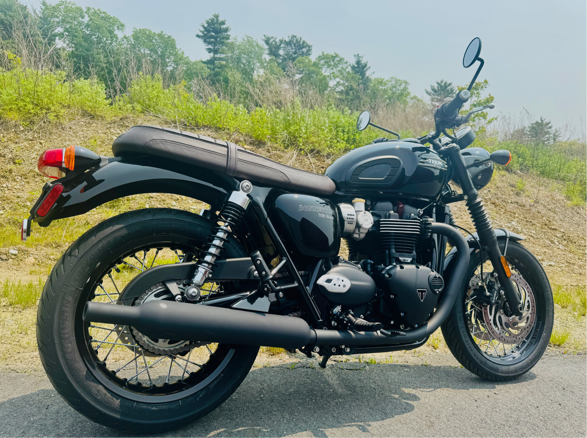 2025 Triumph Bonneville T120 Black in Enfield, Connecticut - Photo 11