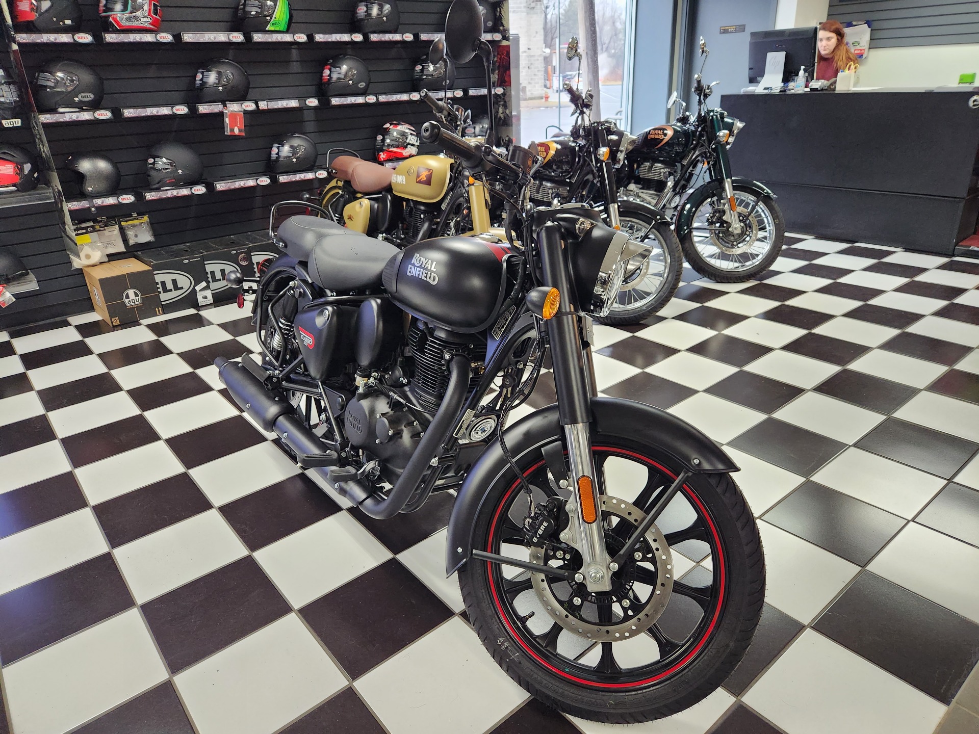 2023 Royal Enfield Classic 350 in Enfield, Connecticut - Photo 6