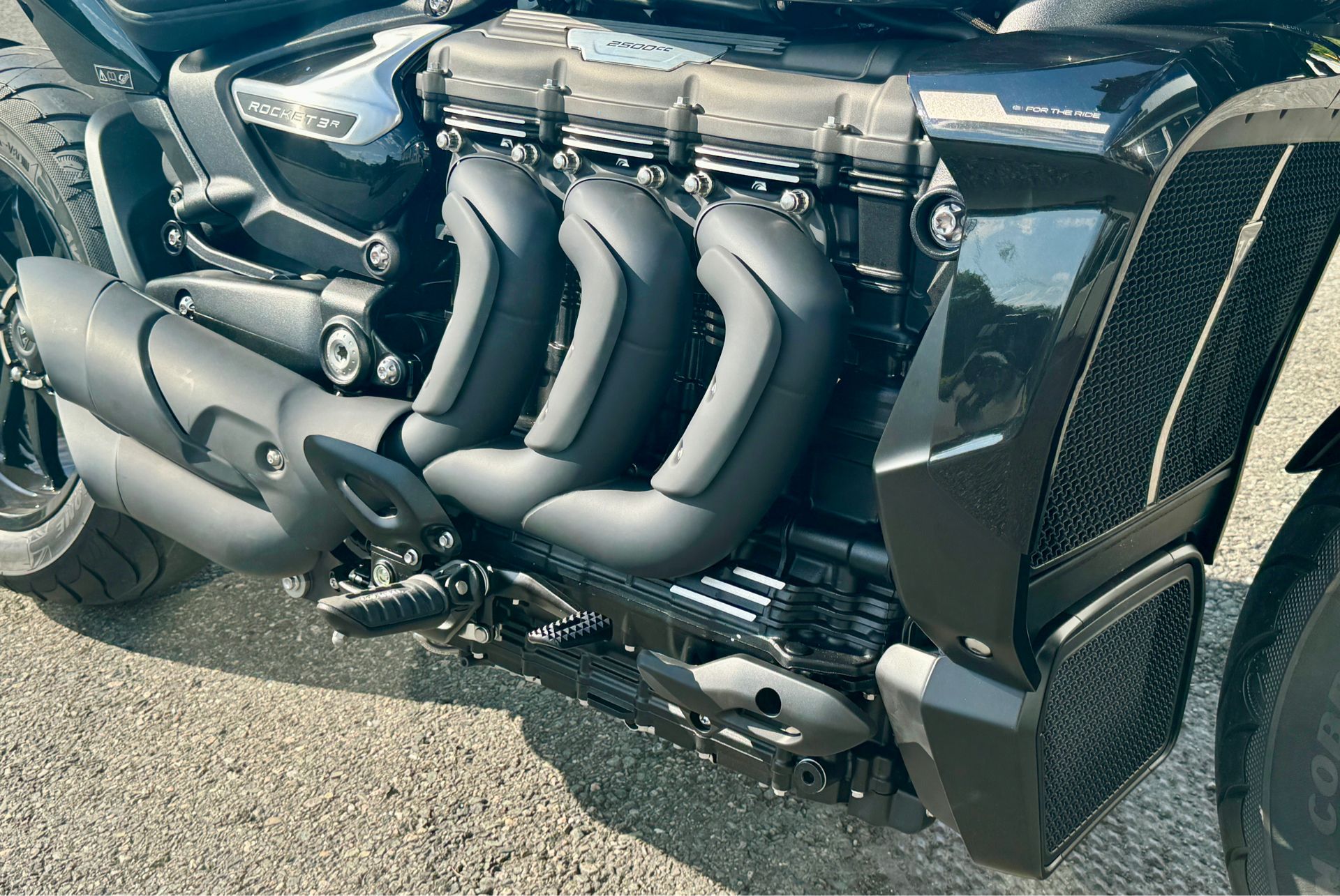 2025 Triumph Rocket 3 Storm R in Enfield, Connecticut - Photo 8