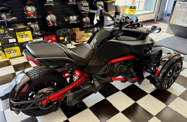 2025 Can-Am Spyder F3-S in Enfield, Connecticut - Photo 5