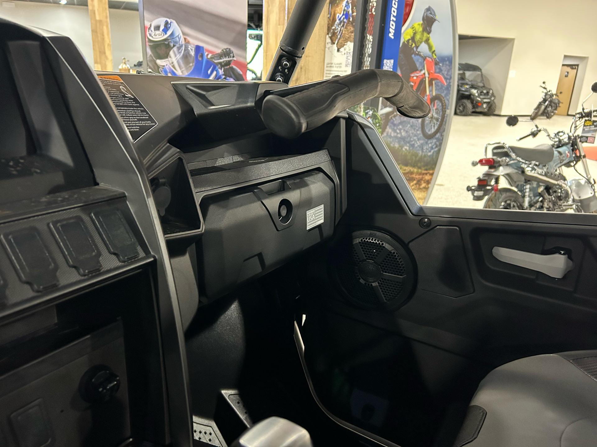2025 Yamaha Wolverine RMAX4 1000 XT-R in Gorham, New Hampshire - Photo 17