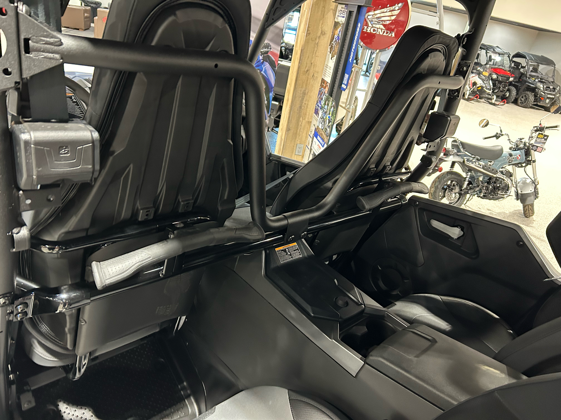 2025 Yamaha Wolverine RMAX4 1000 XT-R in Gorham, New Hampshire - Photo 19