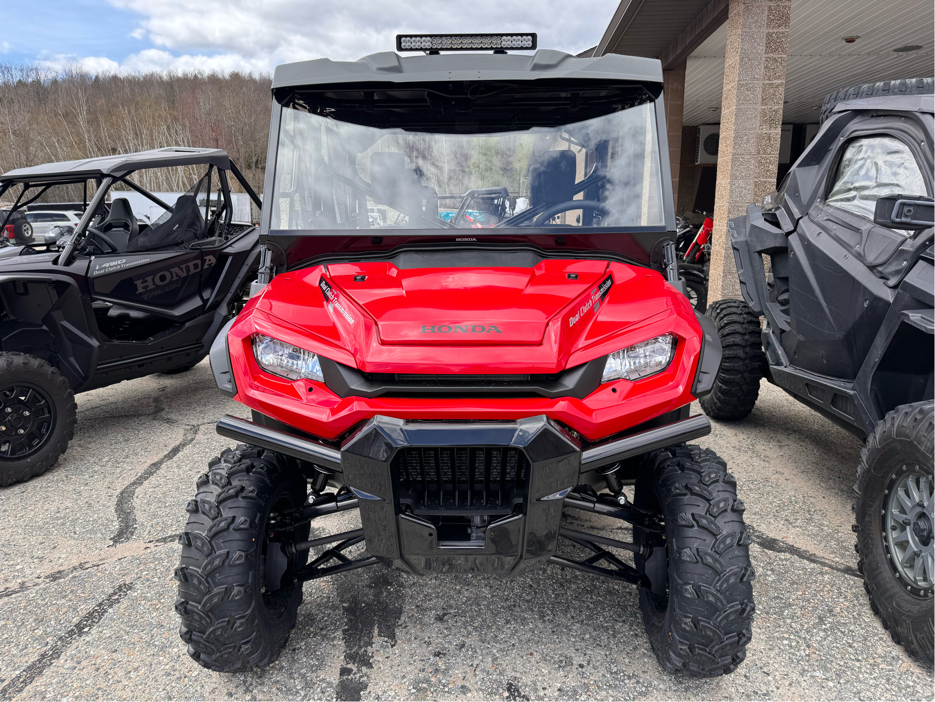 2024 Honda Pioneer 1000-6 Deluxe Crew in Gorham, New Hampshire - Photo 2