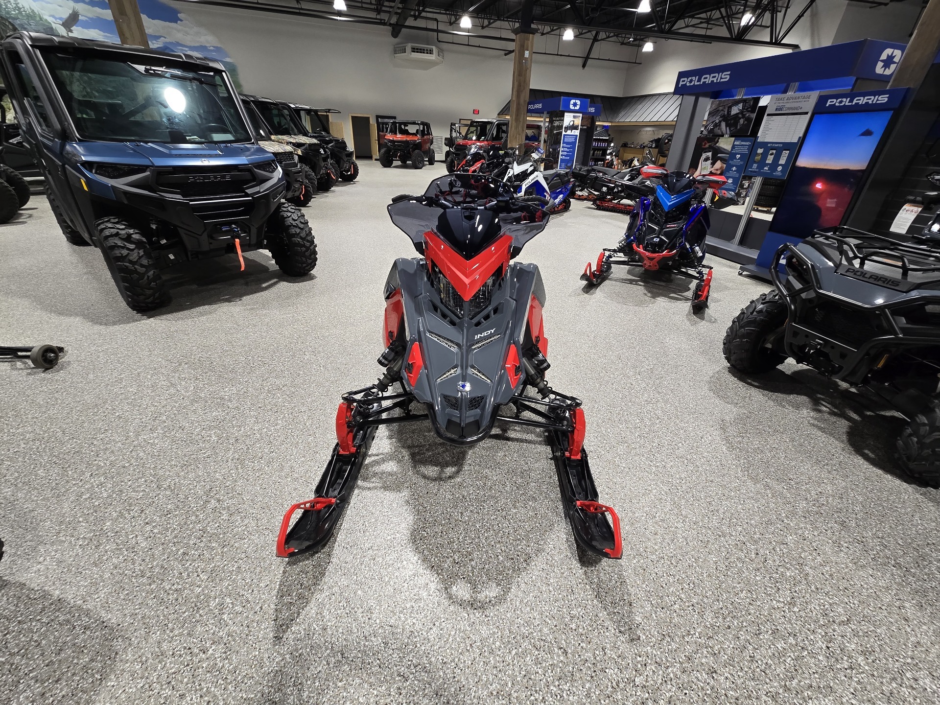 2024 Polaris 650 Indy XC 137 ES in Gorham, New Hampshire - Photo 2