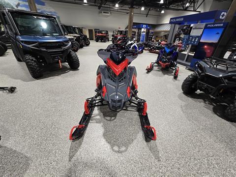 2024 Polaris 650 Indy XC 137 ES in Gorham, New Hampshire - Photo 2