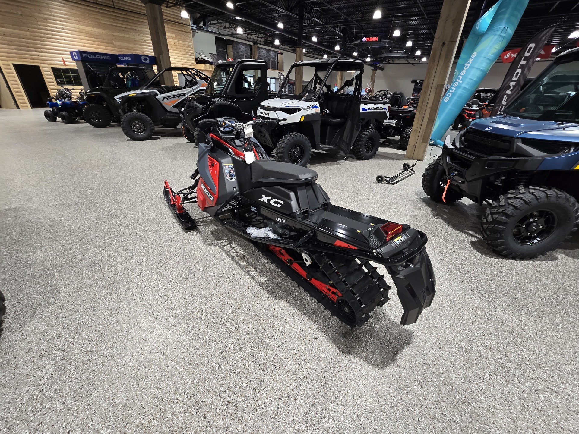 2024 Polaris 650 Indy XC 137 ES in Gorham, New Hampshire - Photo 7