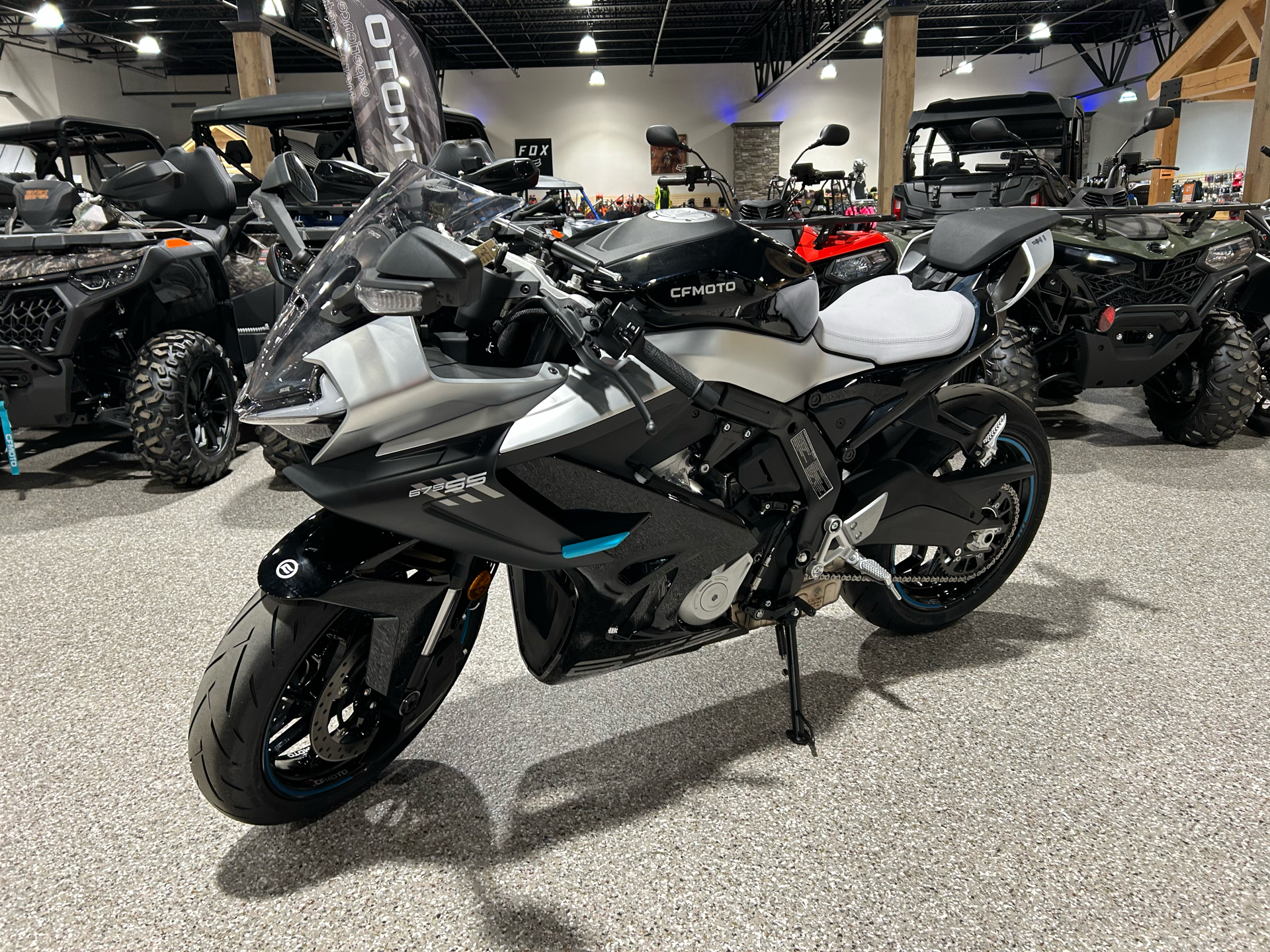 2025 CFMOTO 675SS in Gorham, New Hampshire - Photo 7