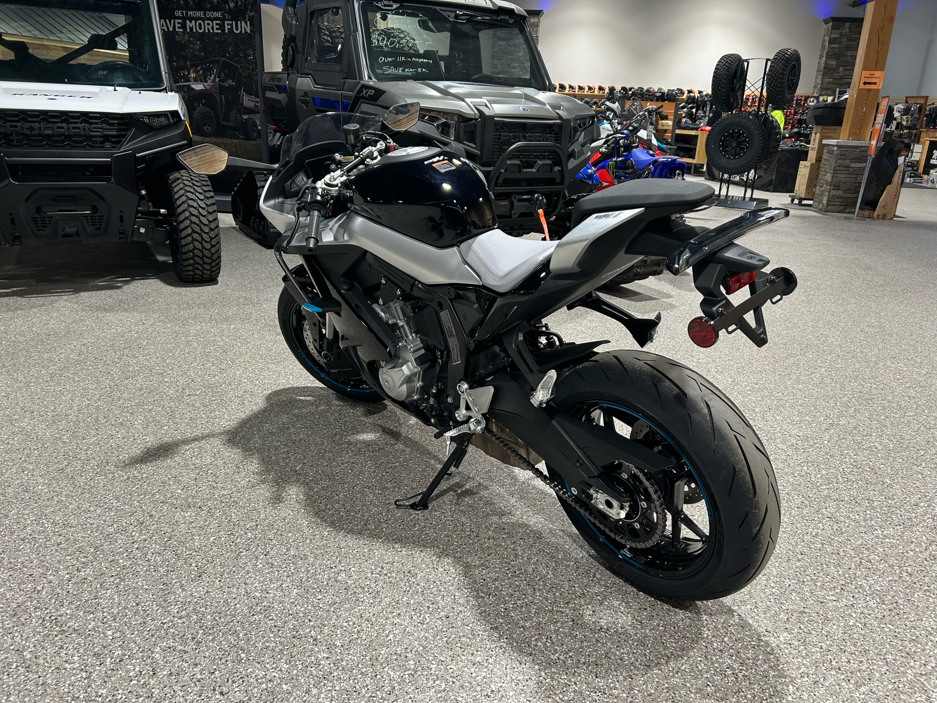 2025 CFMOTO 675SS in Gorham, New Hampshire - Photo 4