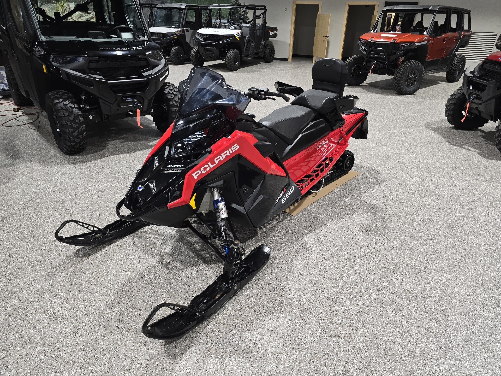 2021 Polaris 650 Indy VR1 137 SC in Gorham, New Hampshire - Photo 3