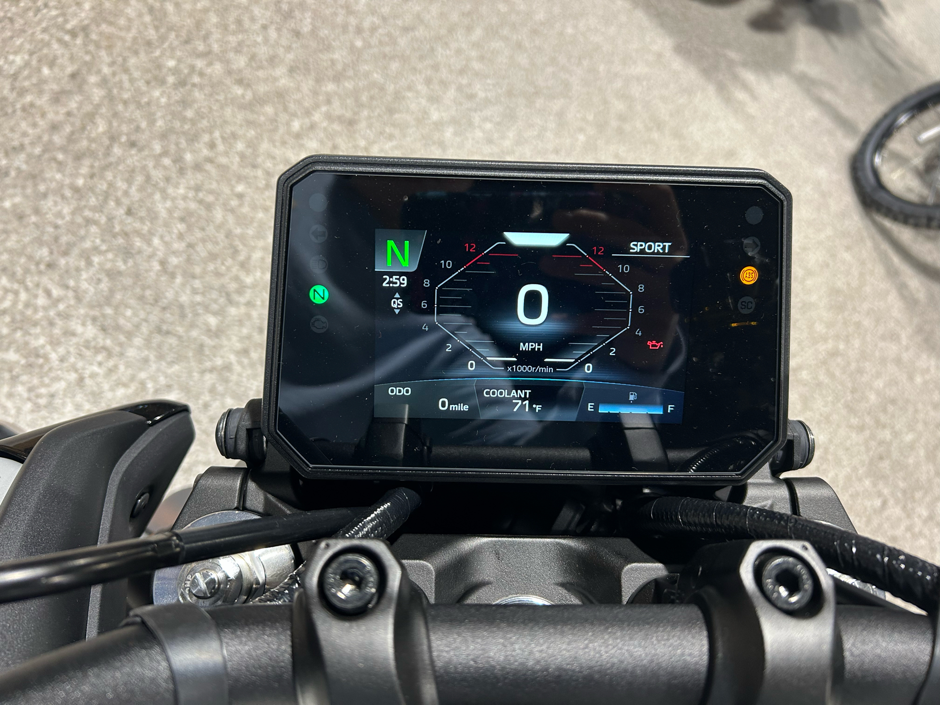 2025 Yamaha MT-09 in Gorham, New Hampshire - Photo 14