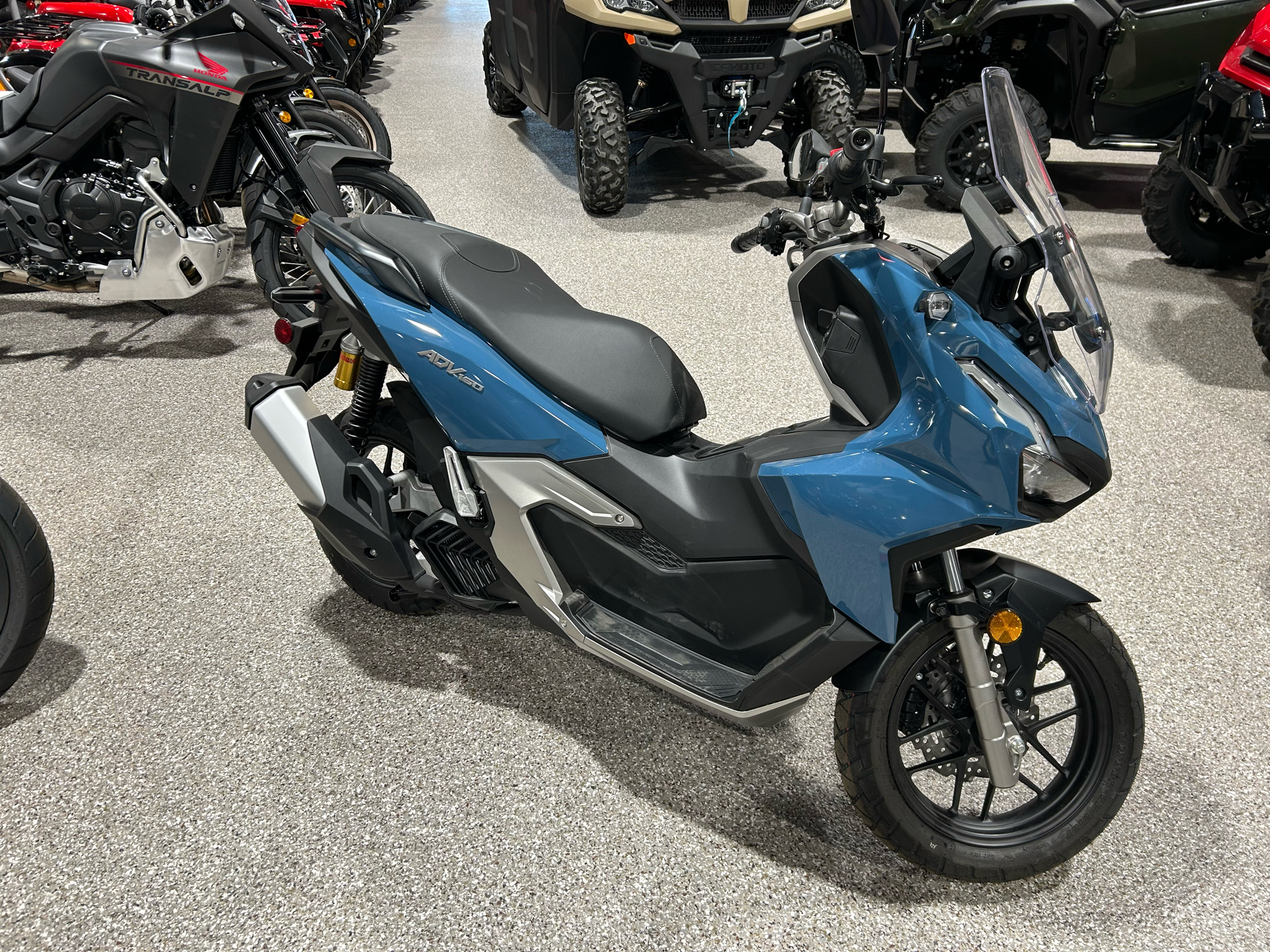 2025 Honda ADV160 in Gorham, New Hampshire - Photo 2