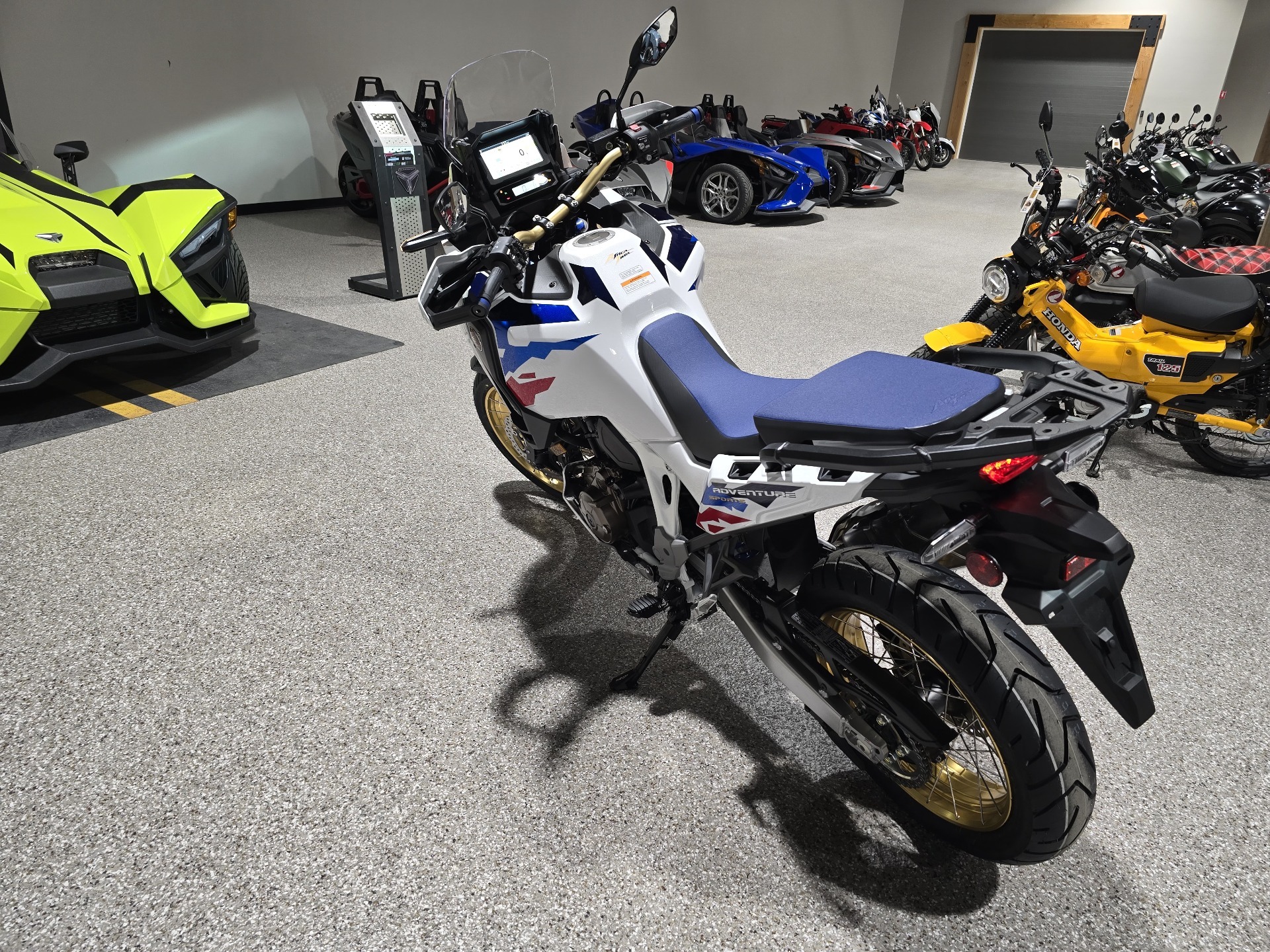 2024 Honda Africa Twin Adventure Sports ES DCT in Gorham, New Hampshire - Photo 8