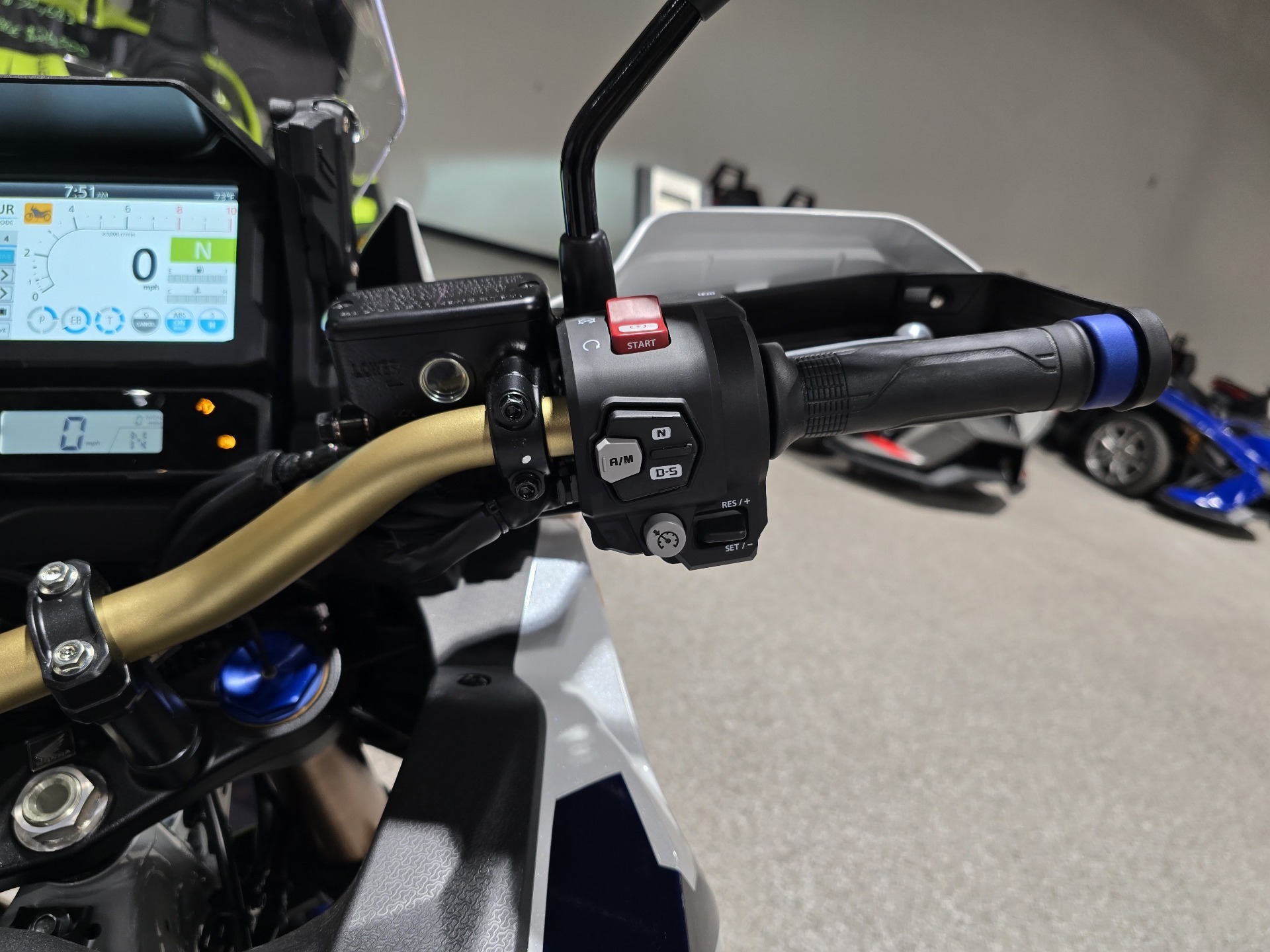 2024 Honda Africa Twin Adventure Sports ES DCT in Gorham, New Hampshire - Photo 12