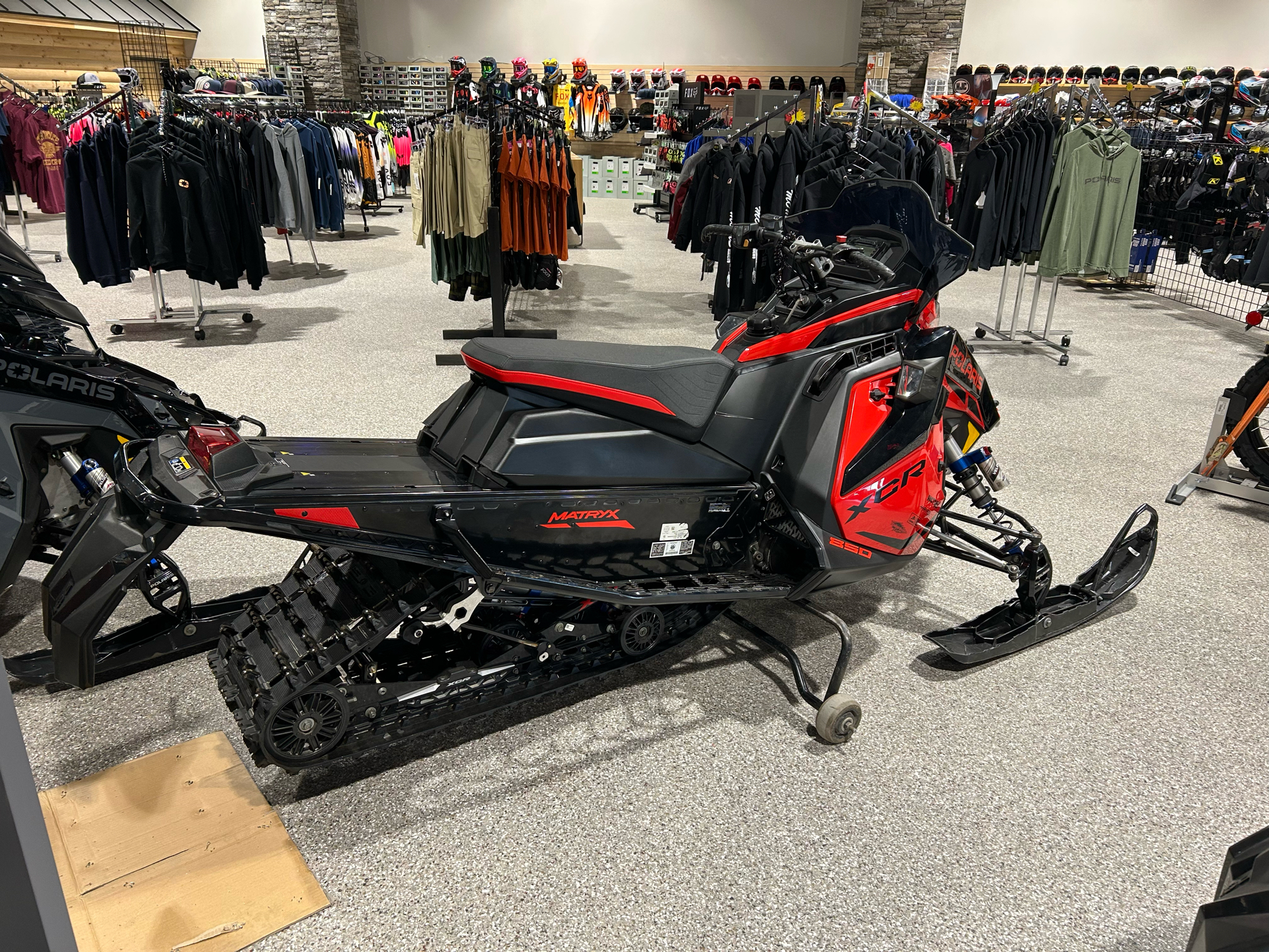 2022 Polaris 850 Indy XCR 128 SC in Gorham, New Hampshire - Photo 5