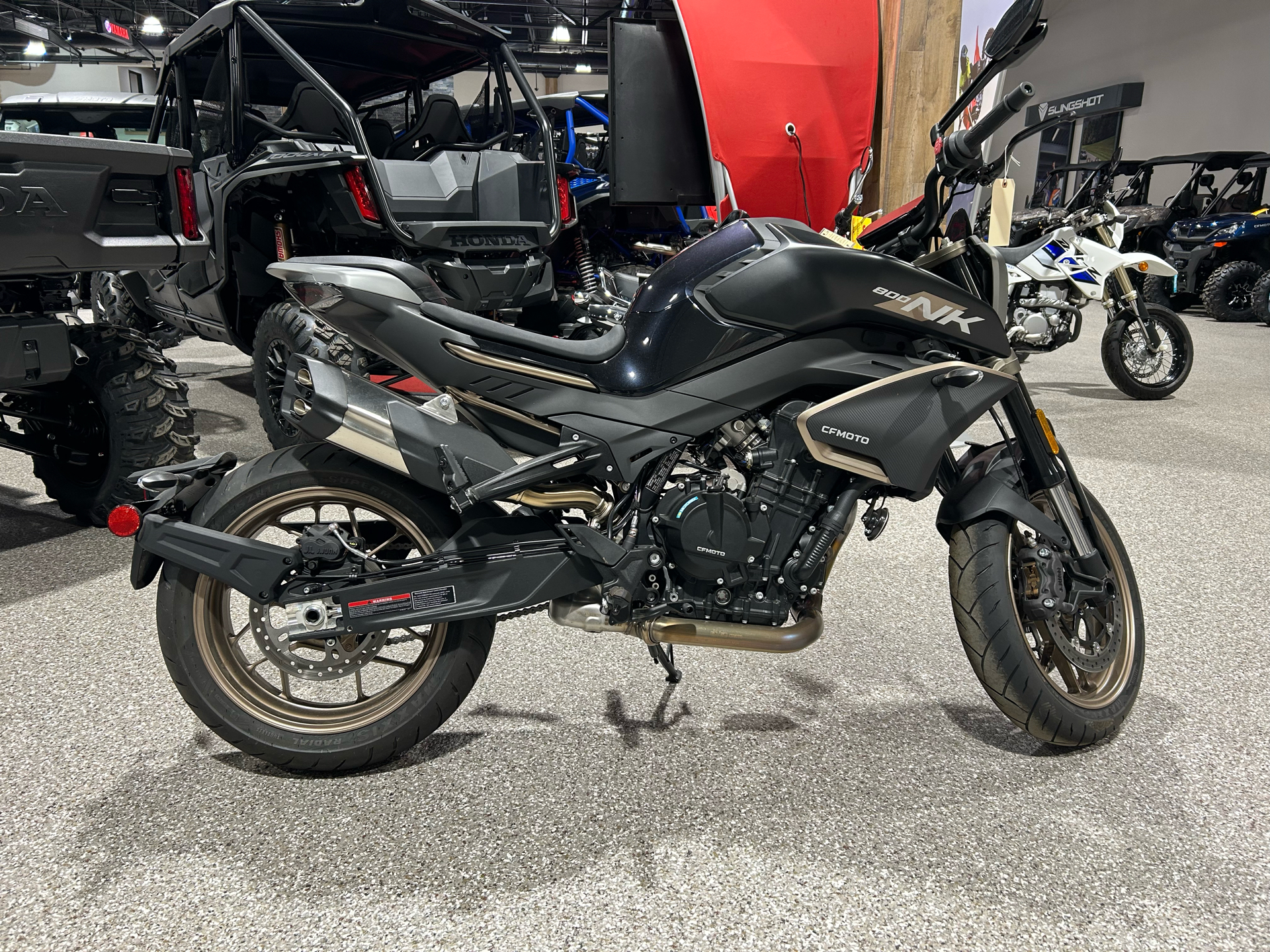 2024 CFMOTO 800NK in Gorham, New Hampshire - Photo 6