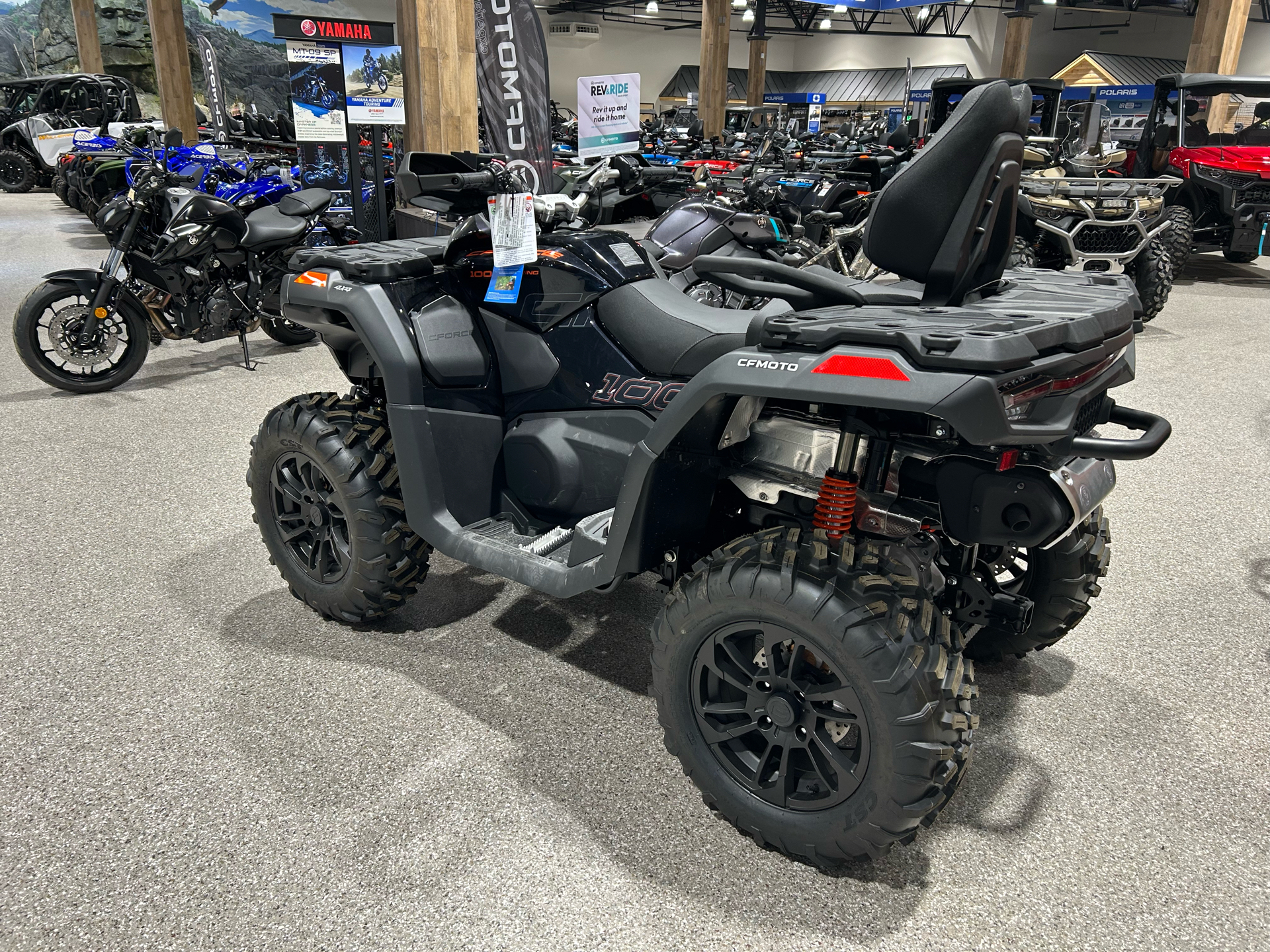 2025 CFMOTO CForce 1000 Touring in Gorham, New Hampshire - Photo 3