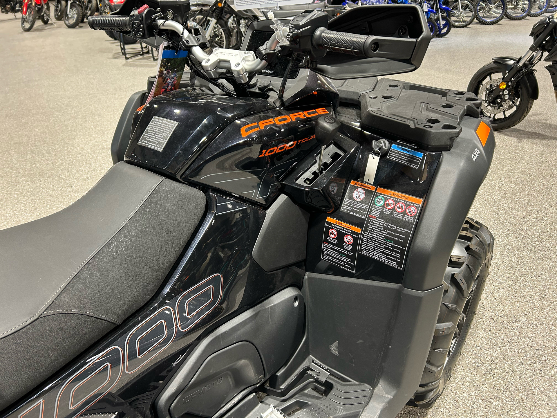 2025 CFMOTO CForce 1000 Touring in Gorham, New Hampshire - Photo 9