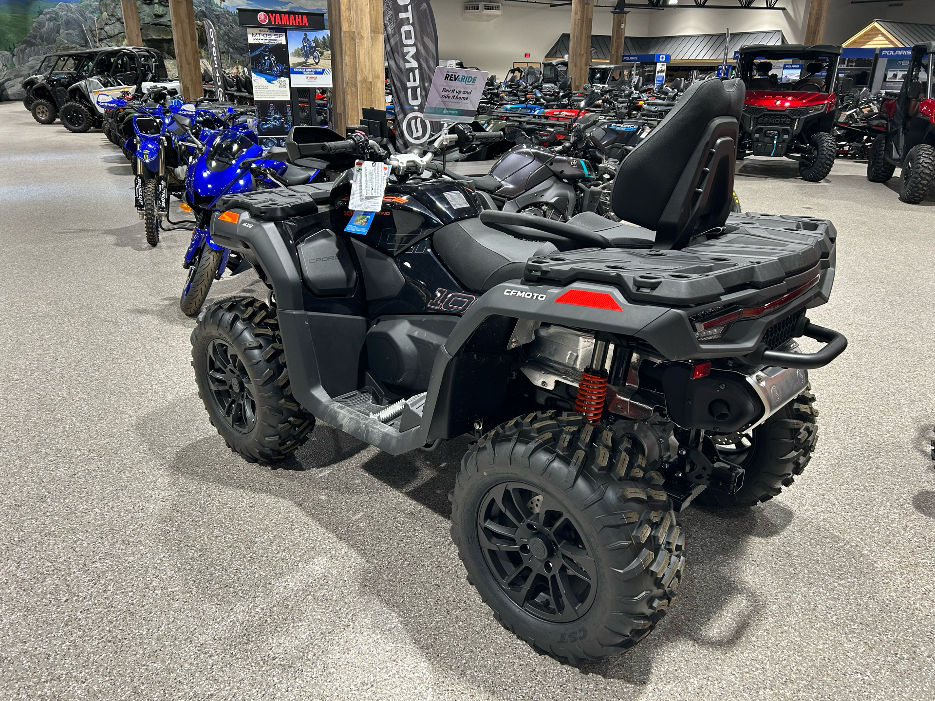 2025 CFMOTO CForce 1000 Touring in Gorham, New Hampshire - Photo 3