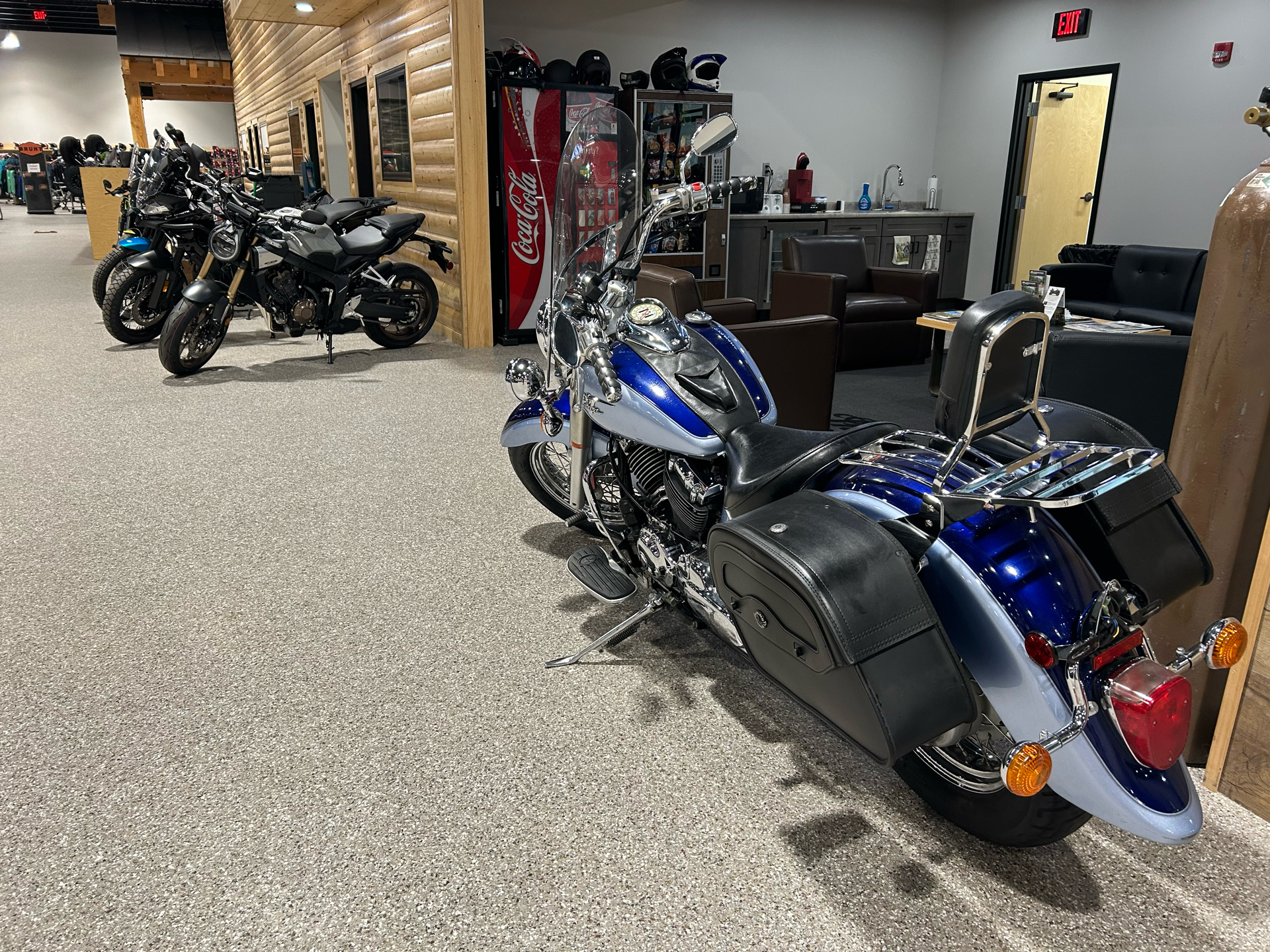 2004 Yamaha V Star 650 in Gorham, New Hampshire - Photo 6