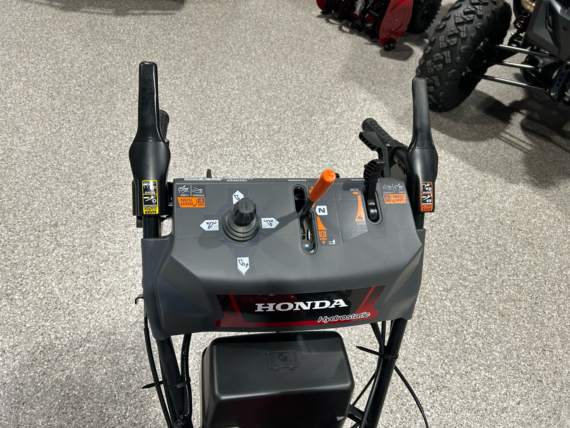 Honda Power Equipment HSS724ATD in Gorham, New Hampshire - Photo 5