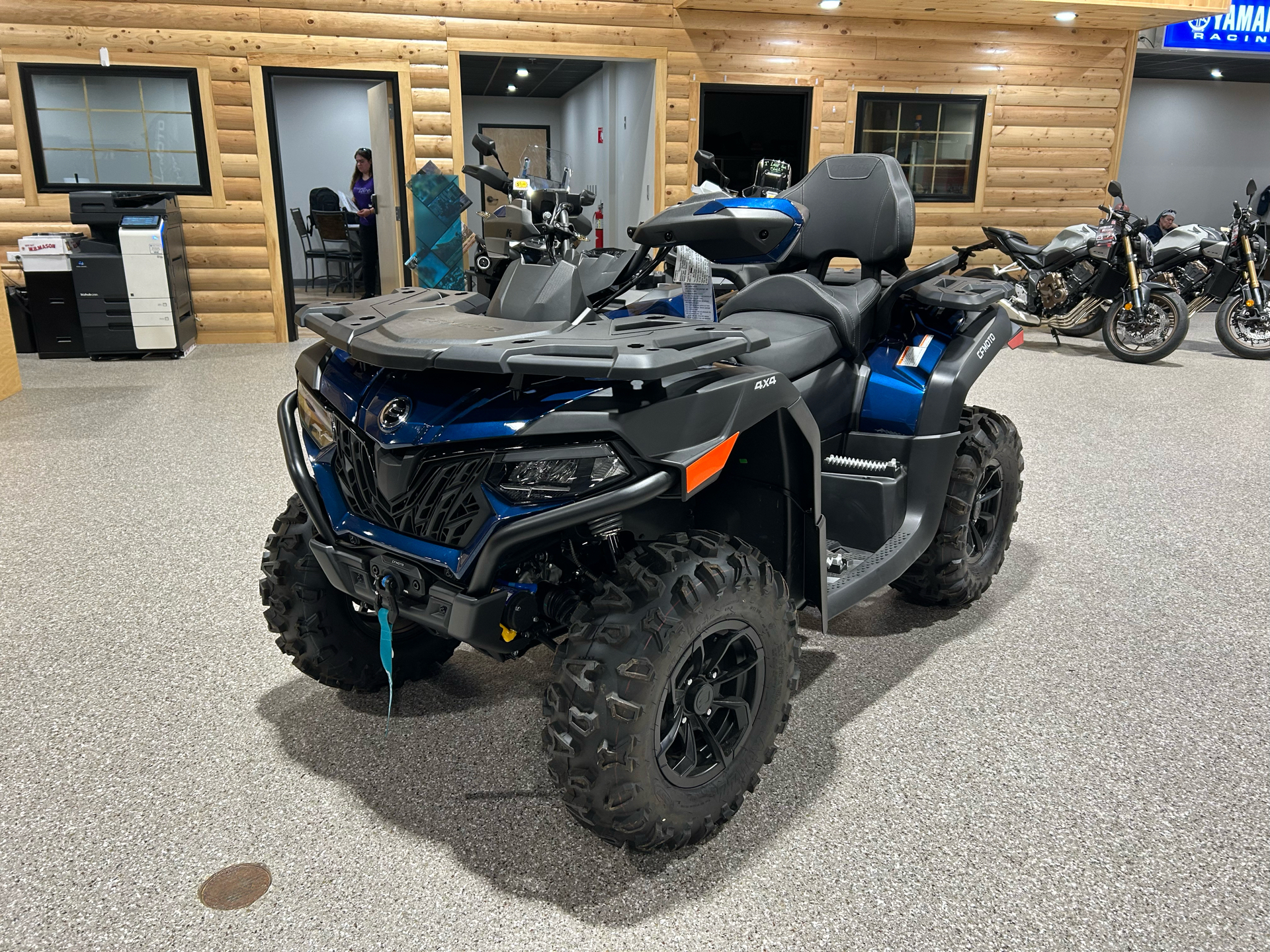 2025 CFMOTO CForce 600 Touring in Gorham, New Hampshire - Photo 9