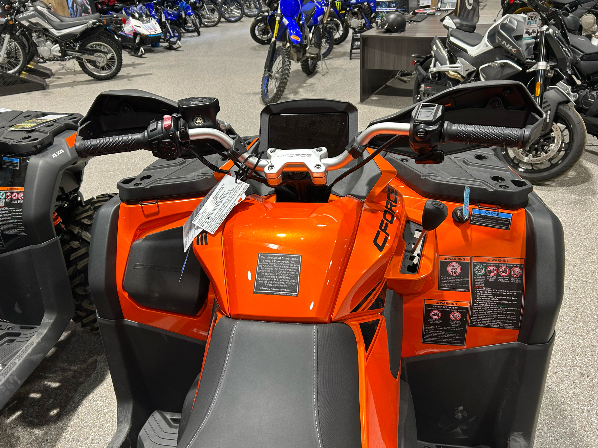 2025 CFMOTO CForce 800 Touring in Gorham, New Hampshire - Photo 9