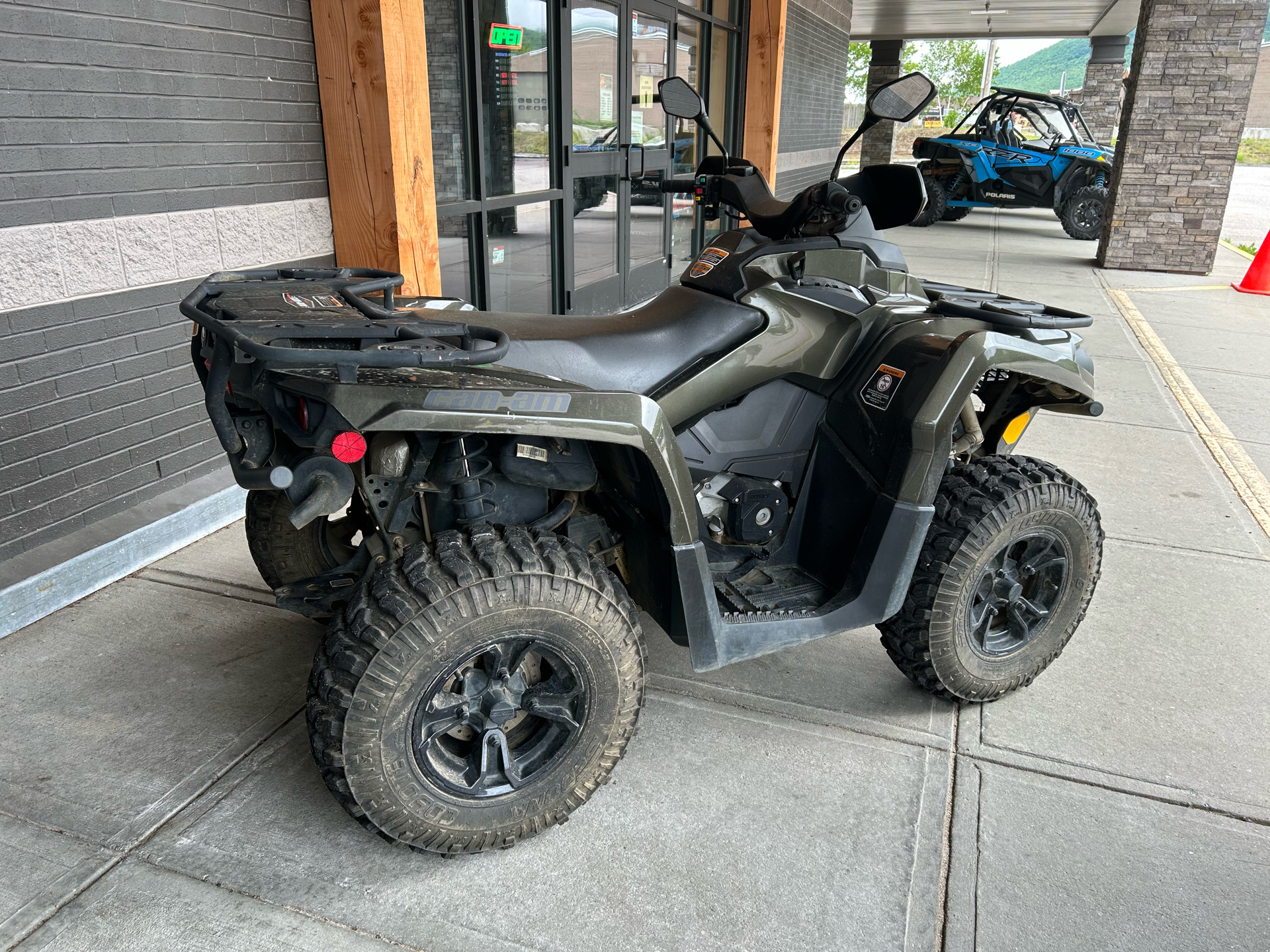 2022 Can-Am Outlander 570 in Gorham, New Hampshire - Photo 6