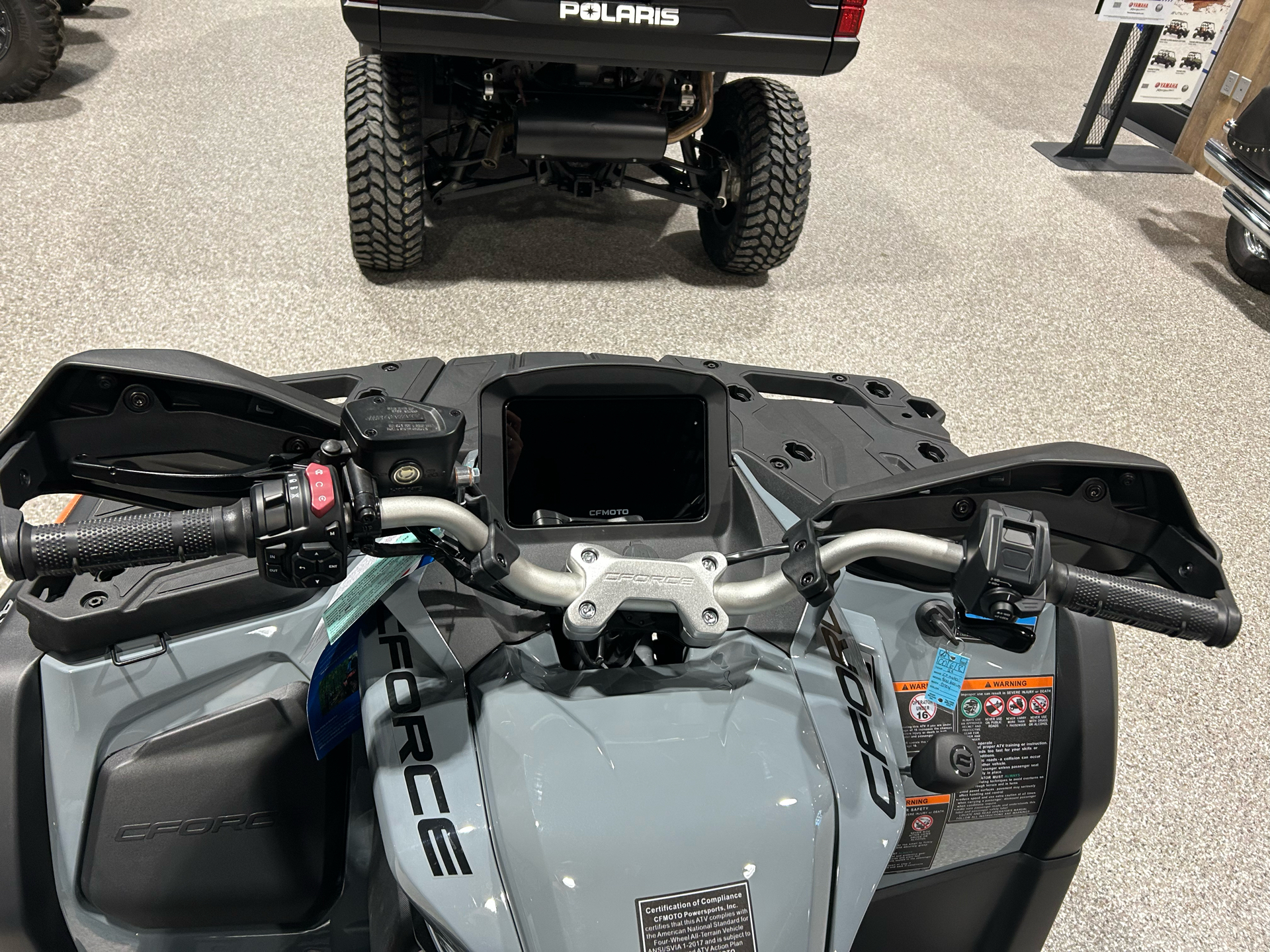 2025 CFMOTO CForce 800 Touring in Gorham, New Hampshire - Photo 8