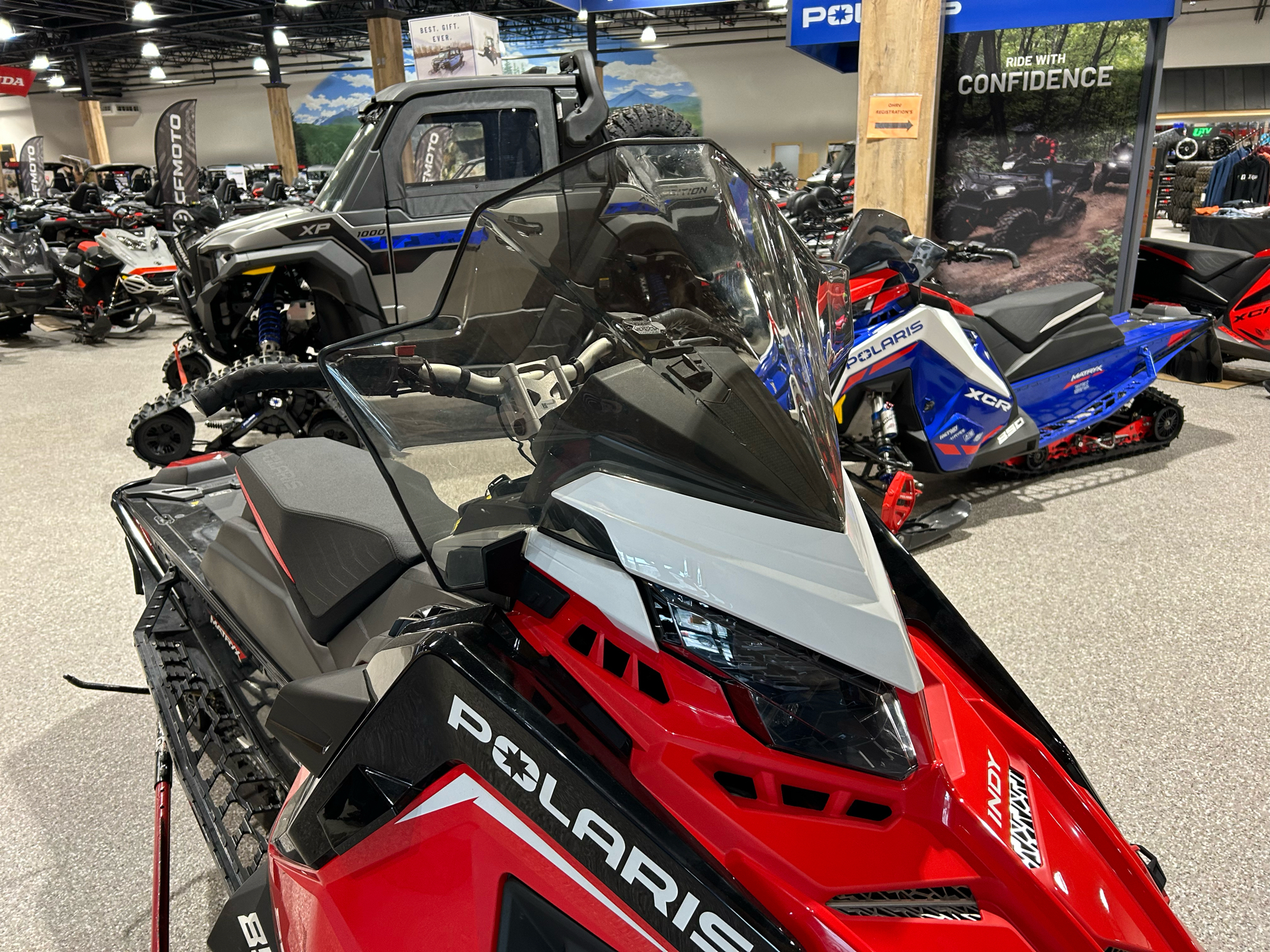 2022 Polaris 850 Indy VR1 137 SC in Gorham, New Hampshire - Photo 3