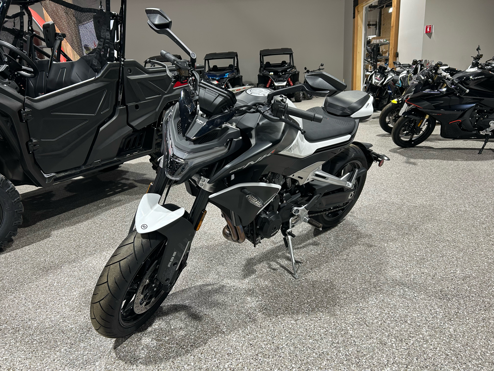2024 CFMOTO 800NK in Gorham, New Hampshire - Photo 1
