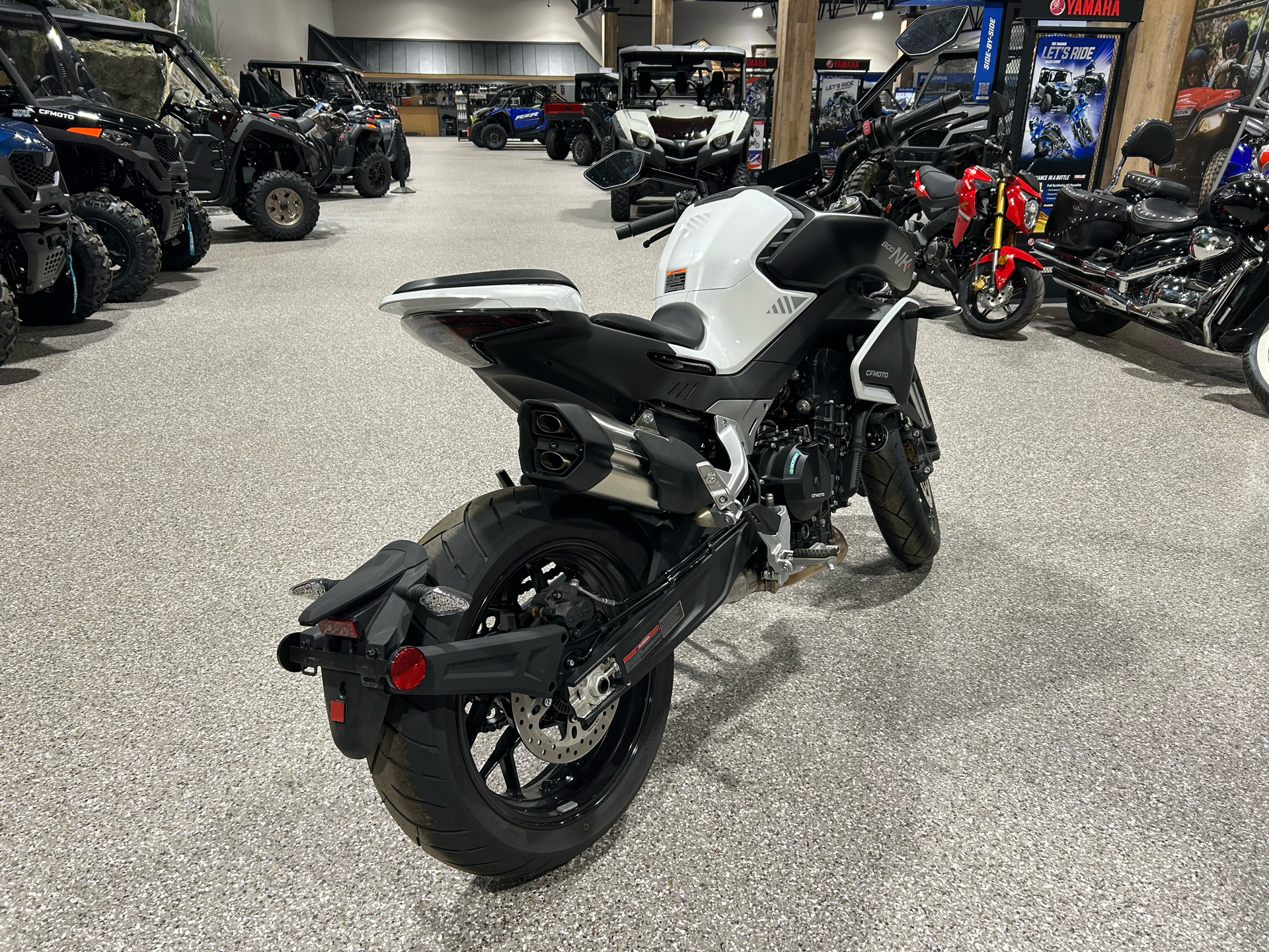 2024 CFMOTO 800NK in Gorham, New Hampshire - Photo 8