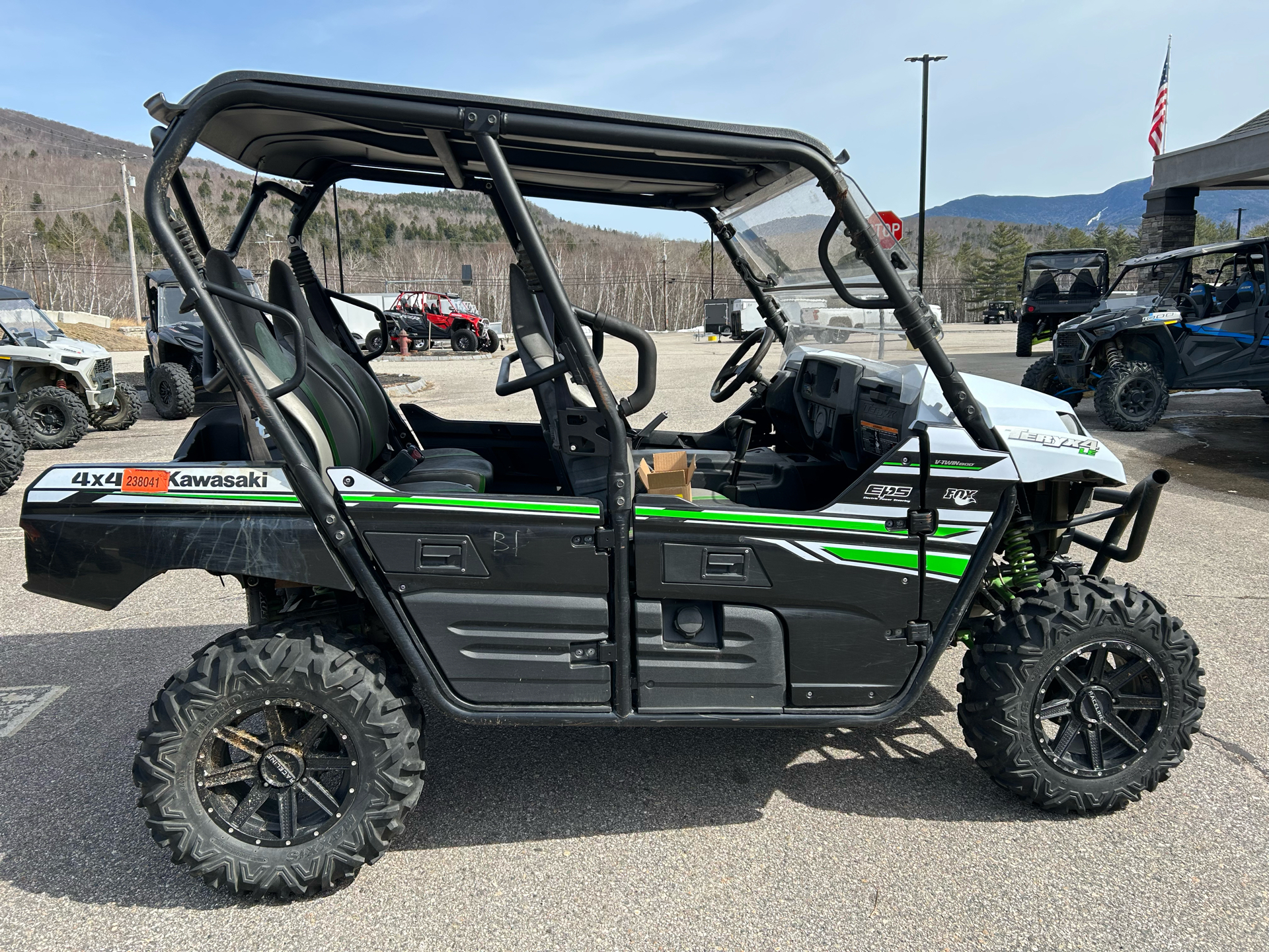 2017 Kawasaki Teryx4 LE in Gorham, New Hampshire - Photo 8
