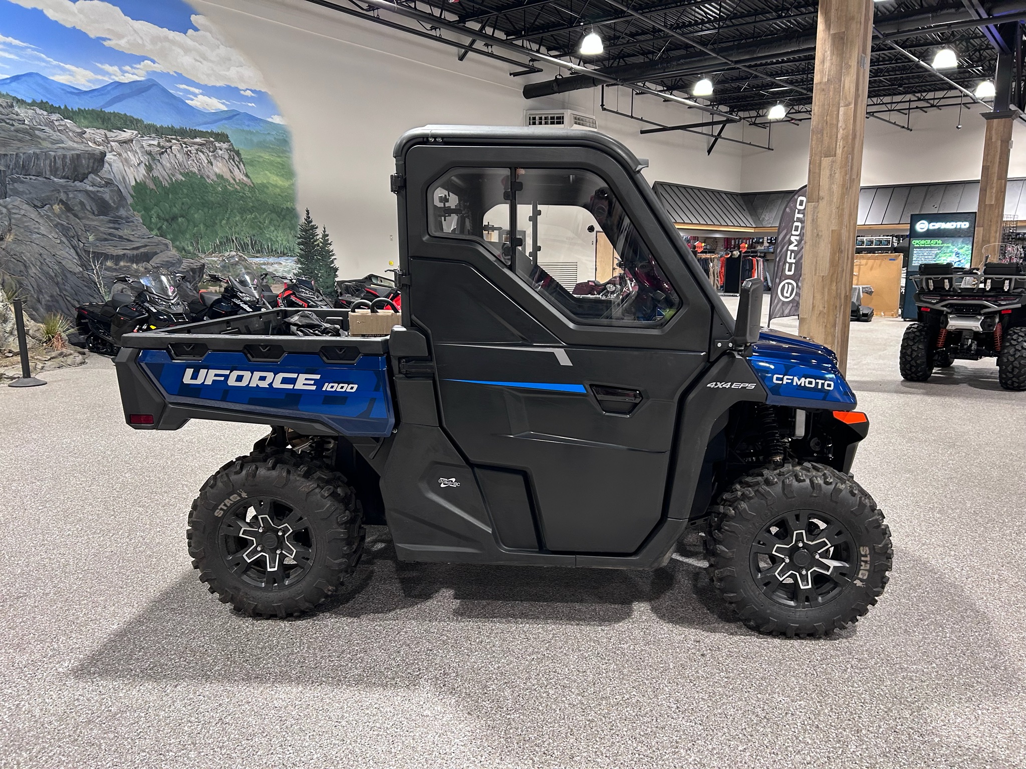 2022  UForce 1000 4