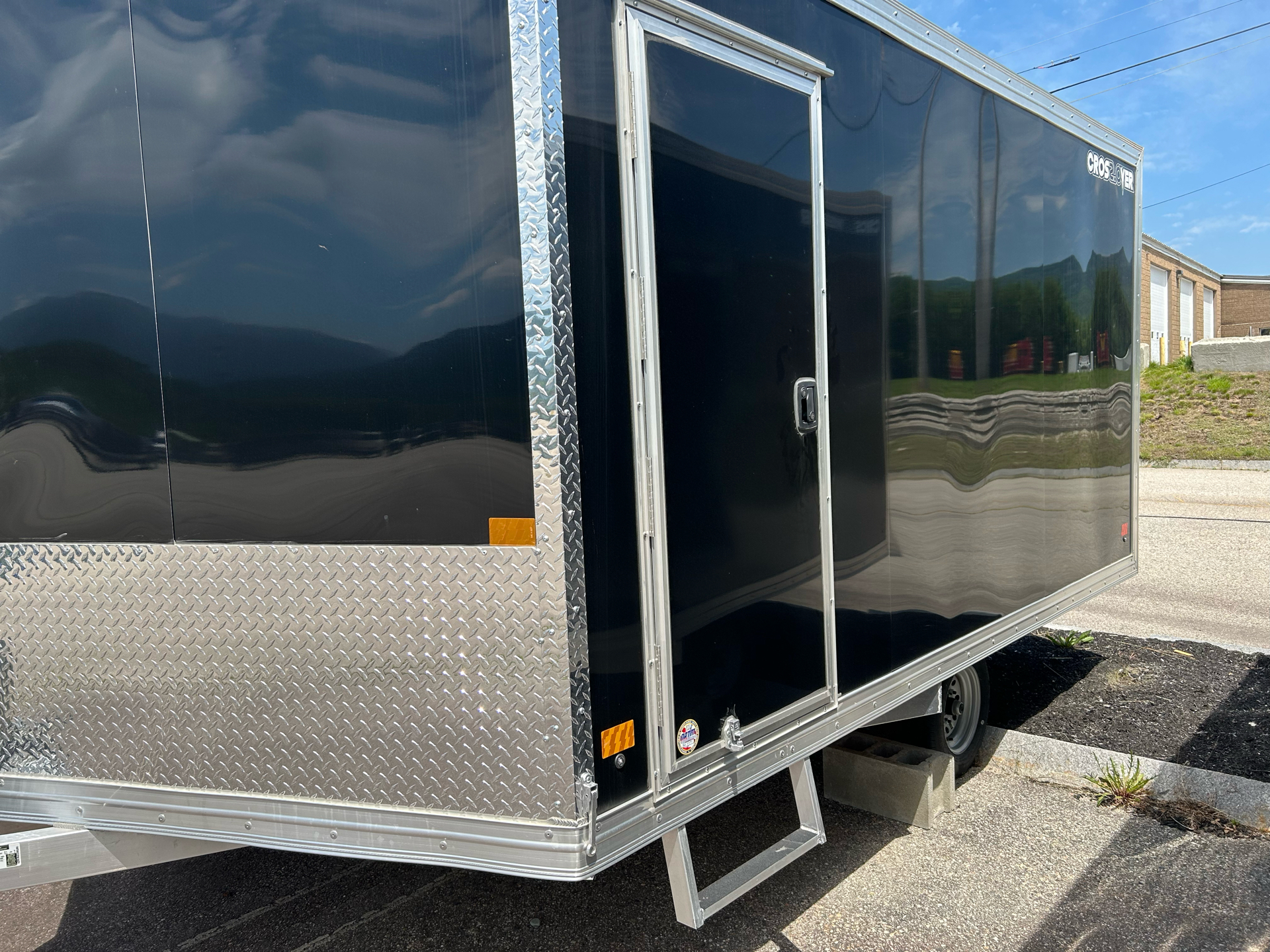 2024 Polaris Trailers Enclosed Deckover Lite Snow Trailers 12 ft. in Gorham, New Hampshire - Photo 4