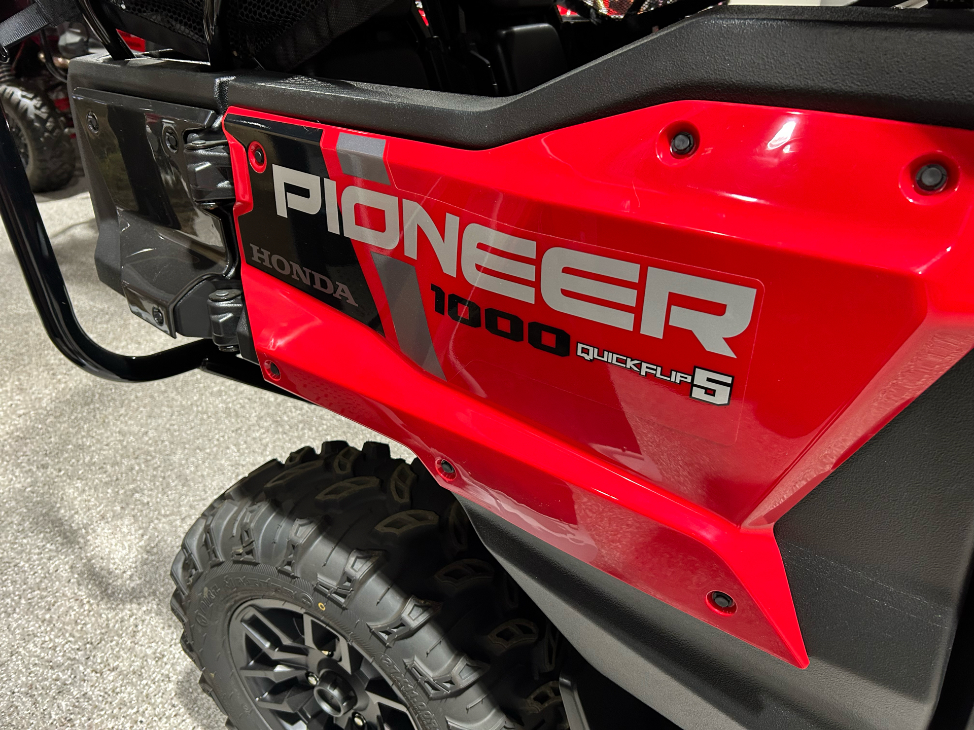 2024 Honda Pioneer 1000-5 Deluxe in Gorham, New Hampshire - Photo 6
