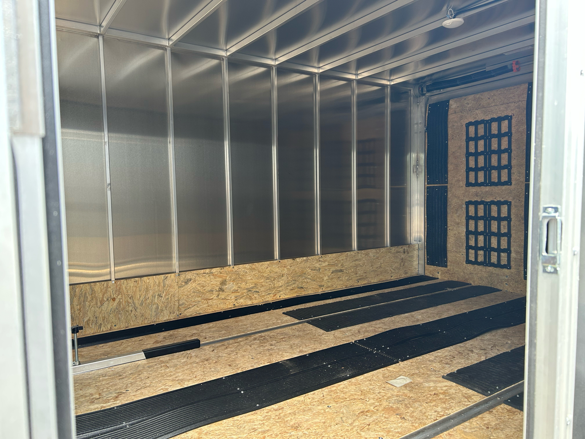 2024 Polaris Trailers Enclosed Crossover Snow 2.0 Trailers 12 ft. in Gorham, New Hampshire - Photo 4