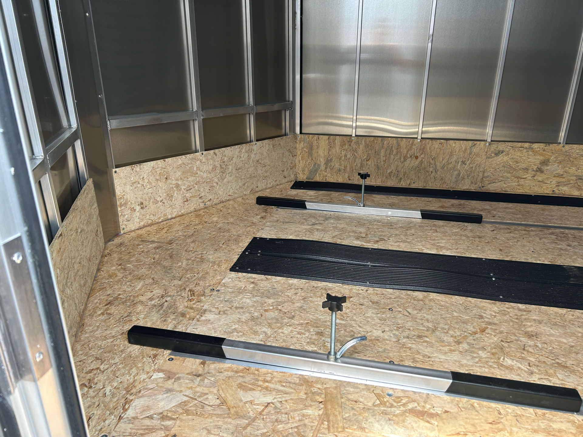 2024 Polaris Trailers Enclosed Crossover Snow 2.0 Trailers 12 ft. in Gorham, New Hampshire - Photo 5