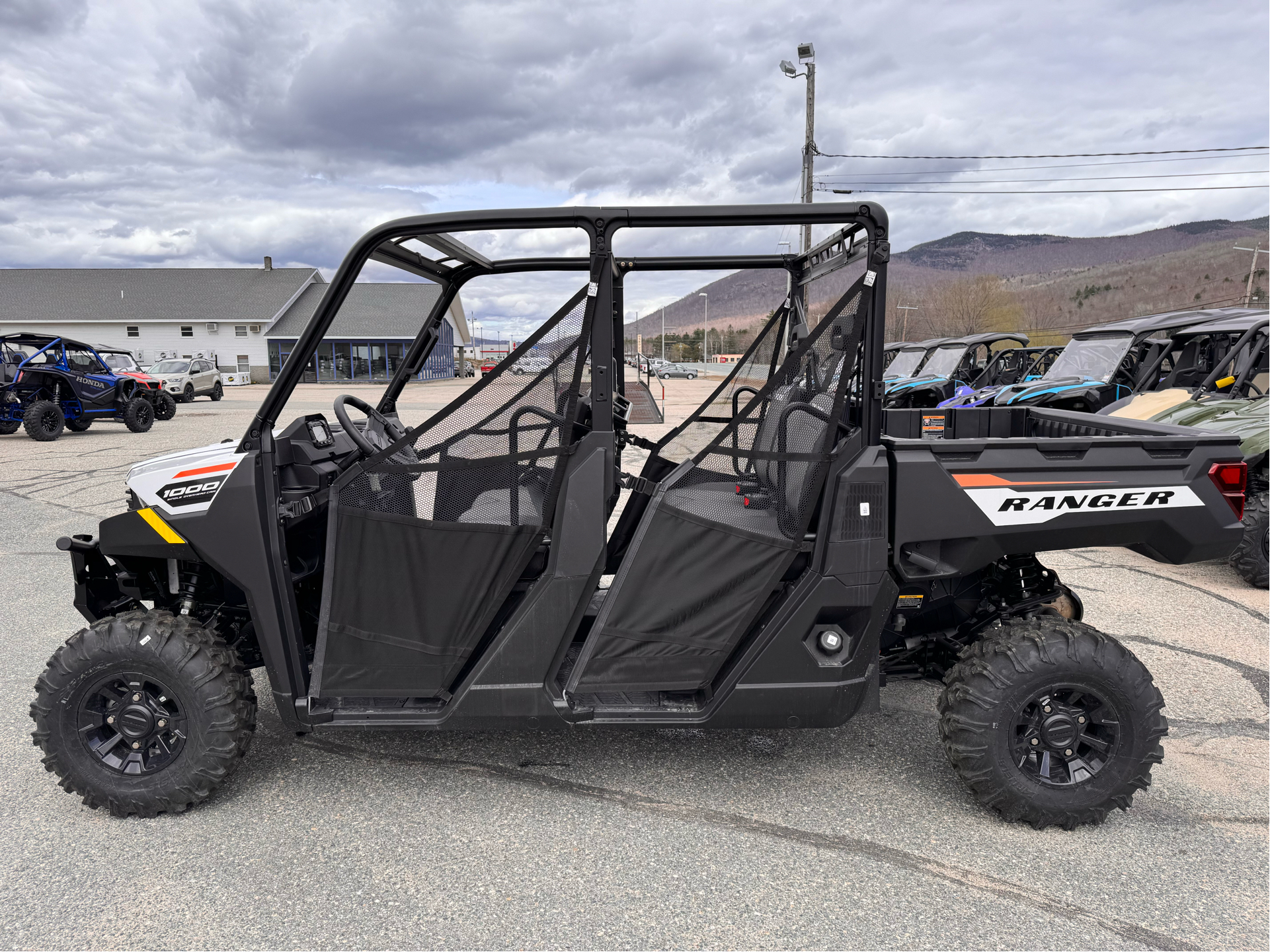 2024 Polaris Ranger Crew 1000 Premium in Gorham, New Hampshire - Photo 2