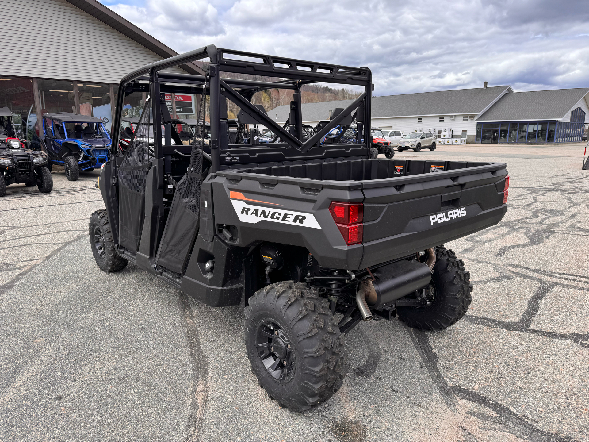 2024 Polaris Ranger Crew 1000 Premium in Gorham, New Hampshire - Photo 3