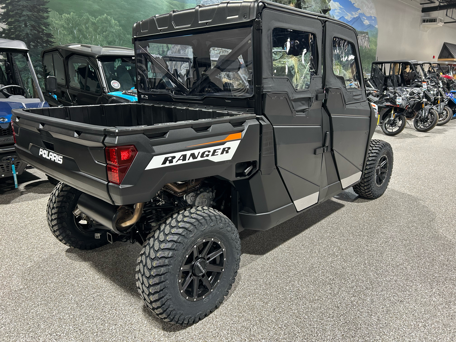 2024 Polaris Ranger Crew 1000 Premium in Gorham, New Hampshire - Photo 3