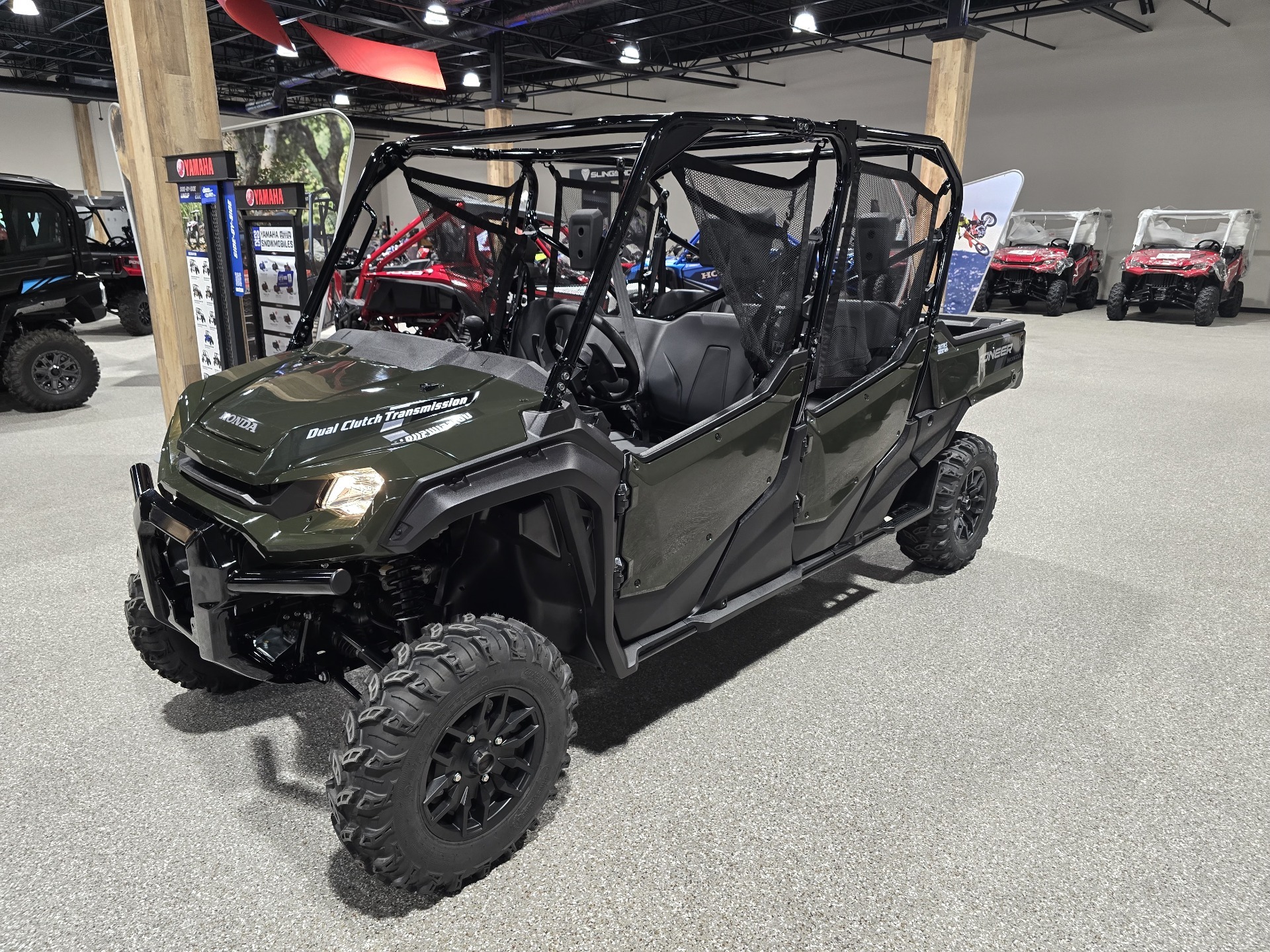 2024 Honda Pioneer 1000-6 Deluxe Crew in Gorham, New Hampshire - Photo 2