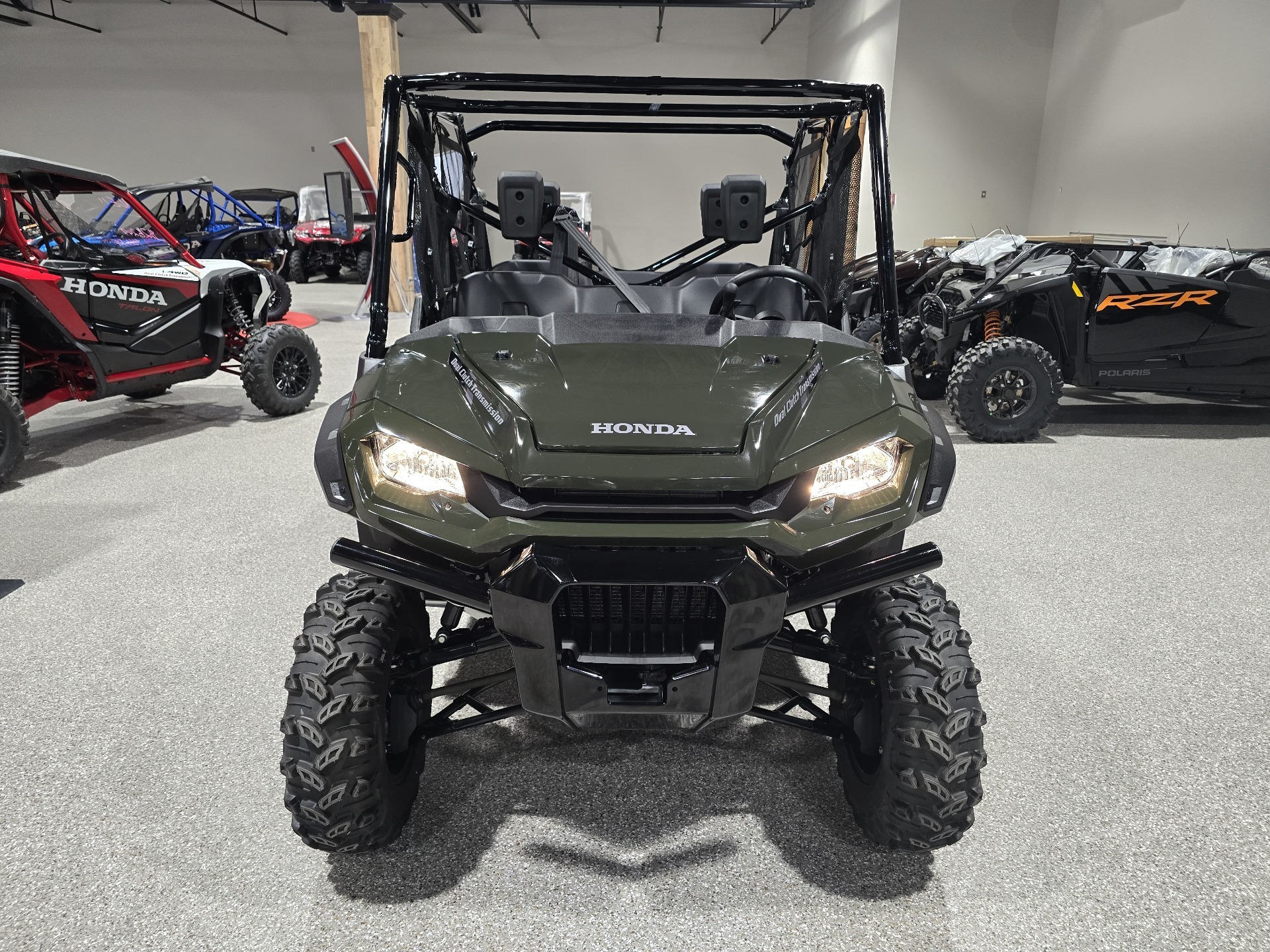2024 Honda Pioneer 1000-6 Deluxe Crew in Gorham, New Hampshire - Photo 3