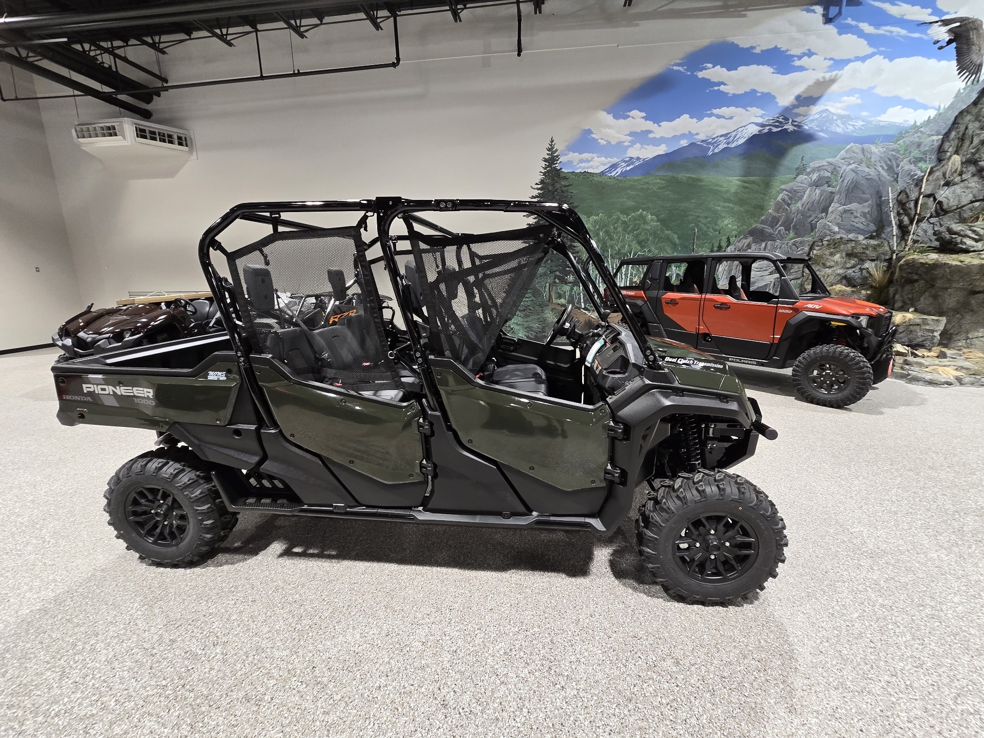 2024 Honda Pioneer 1000-6 Deluxe Crew in Gorham, New Hampshire - Photo 5