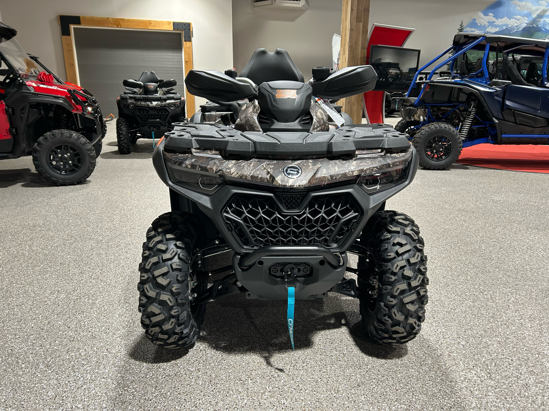 2025 CFMOTO CForce 800 Touring in Gorham, New Hampshire - Photo 2