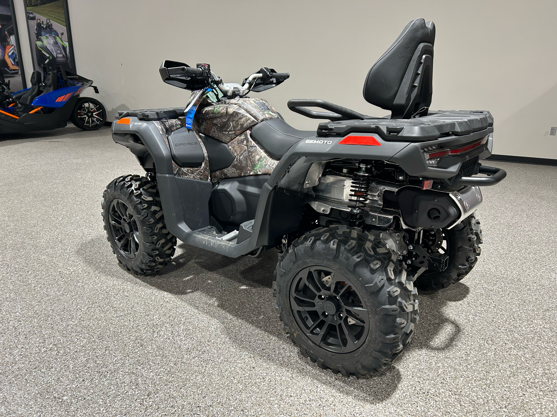 2025 CFMOTO CForce 800 Touring in Gorham, New Hampshire - Photo 5