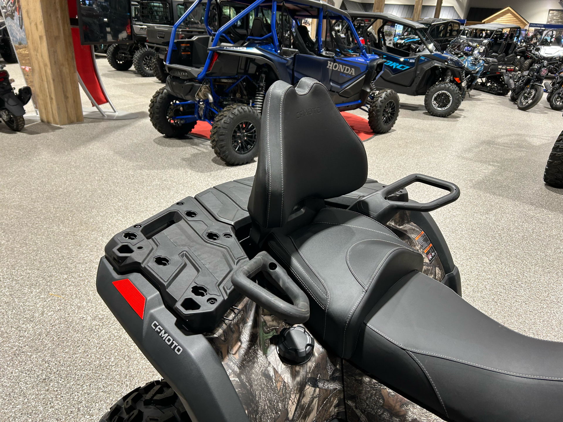 2025 CFMOTO CForce 800 Touring in Gorham, New Hampshire - Photo 9