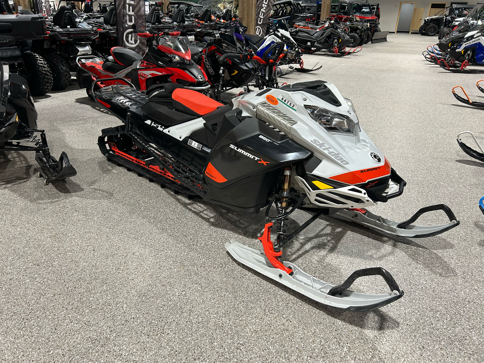 2021 Ski-Doo Summit X Expert 154 850 E-TEC SHOT PowderMax Light FlexEdge 2.5 in Gorham, New Hampshire - Photo 1
